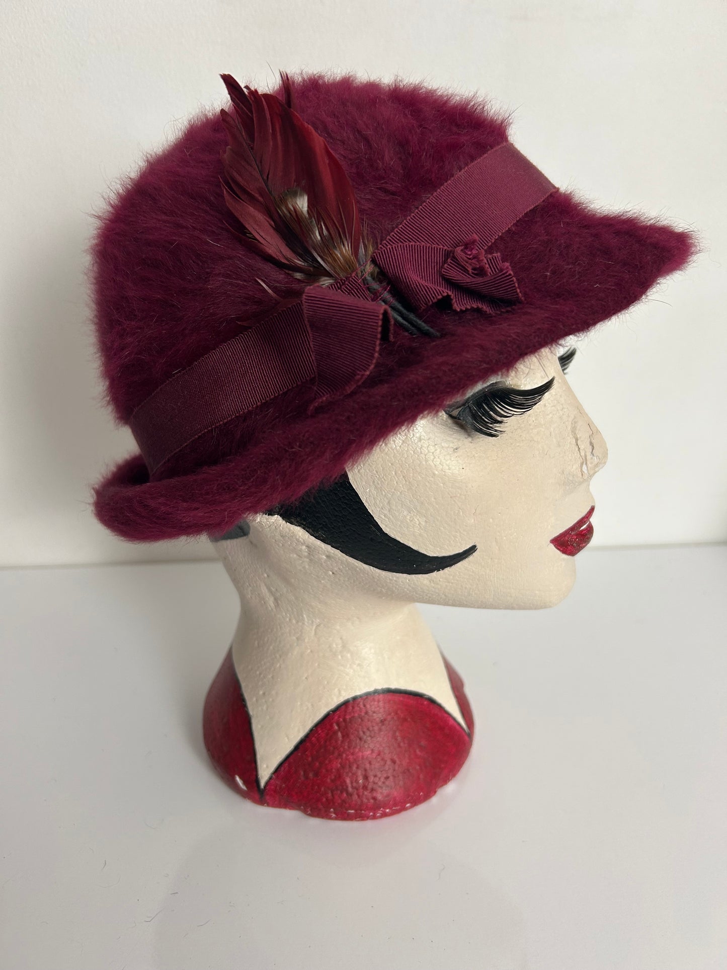 Vintage MARIE FRANCOISE, PARIS Magenta Angora Mix Feather Detail Hat