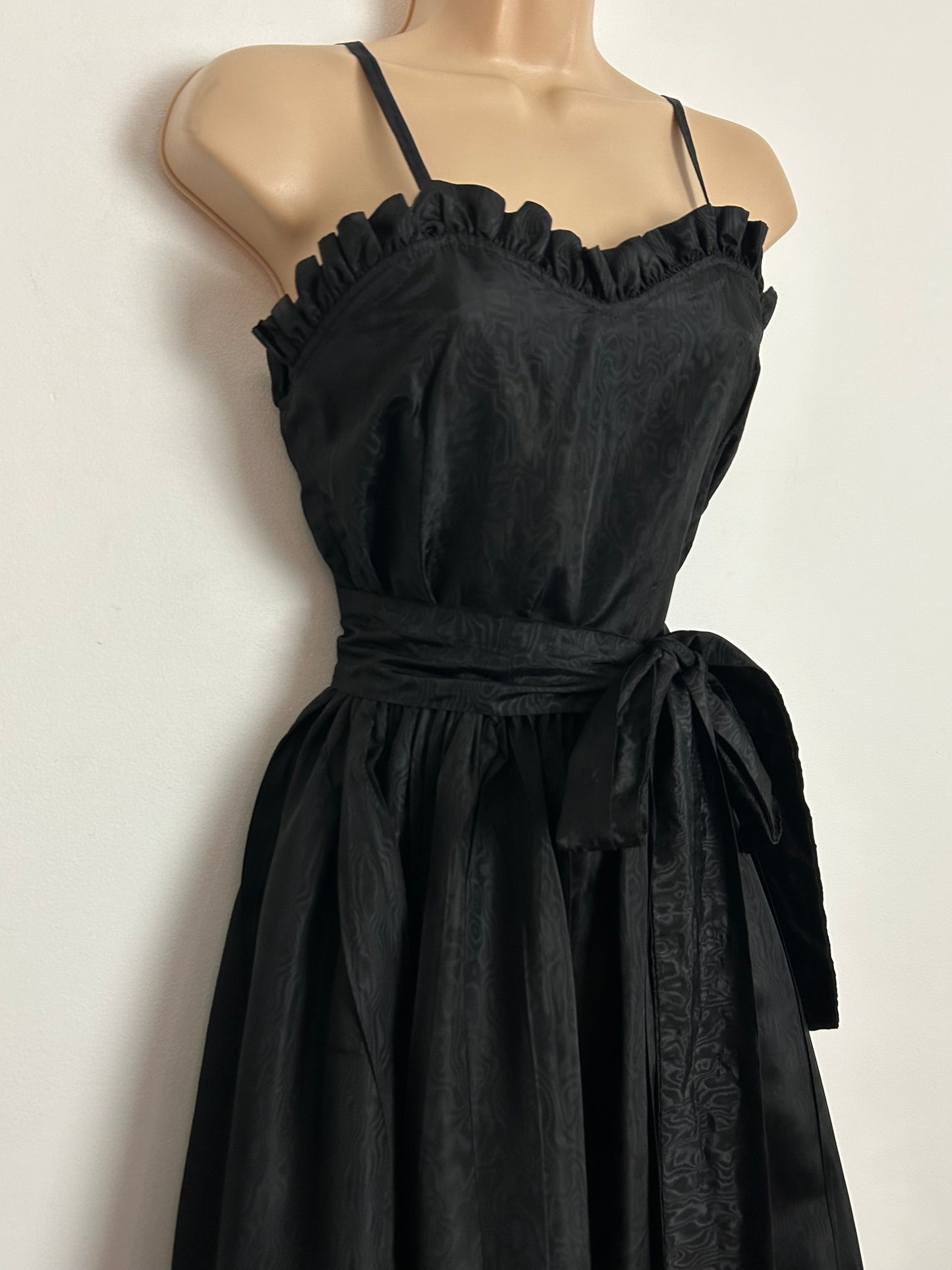 Vintage Early 1980s VIVIEN SMITH UK Size 6 Black Moire Watermark Fabric Party Prom Occasion Dress