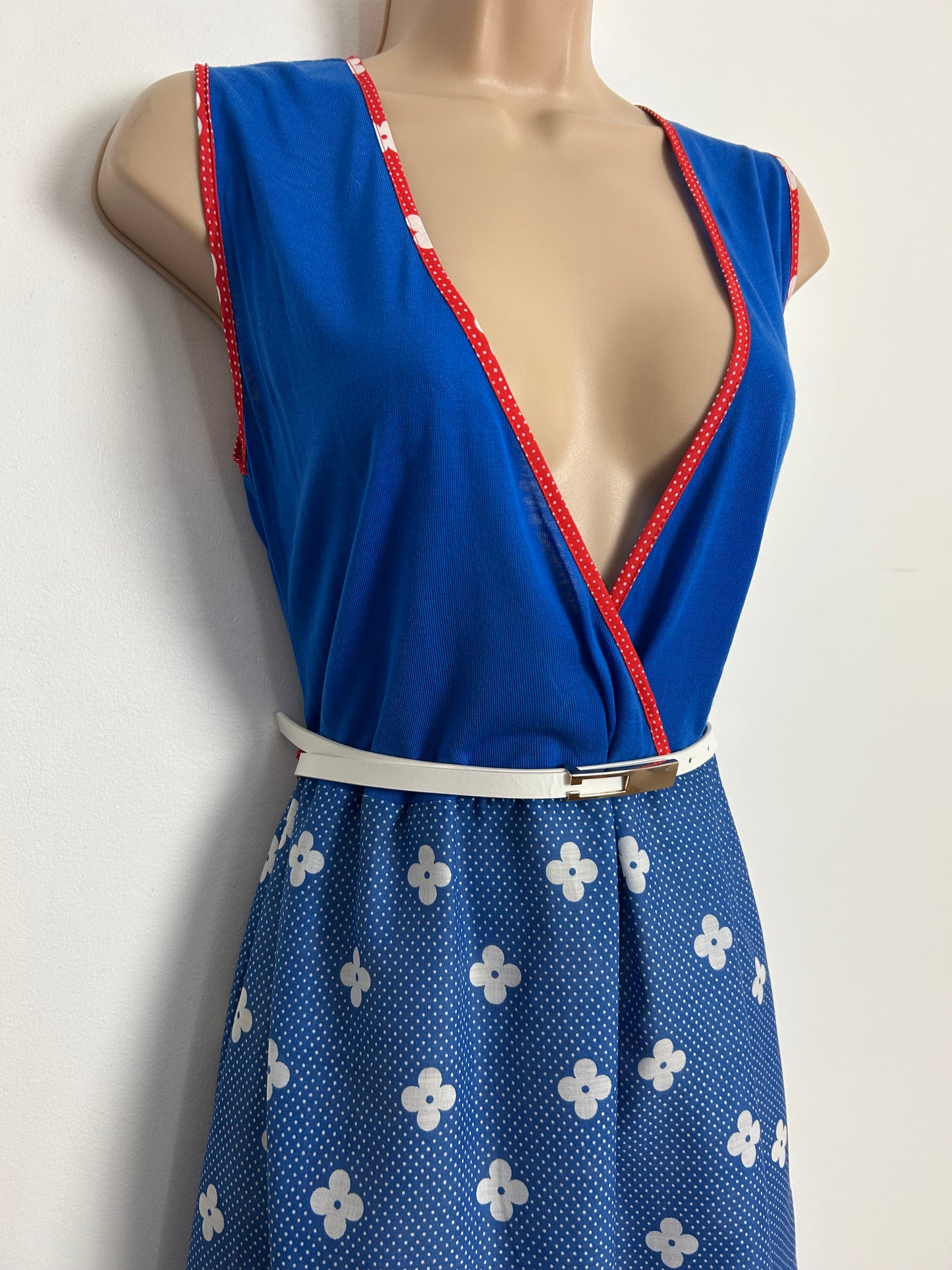 Vintage 1970s Size 10 Blue White & Red Polka Dot & Floral Print Plunge Neck Sleeveless Belted Maxi Dress