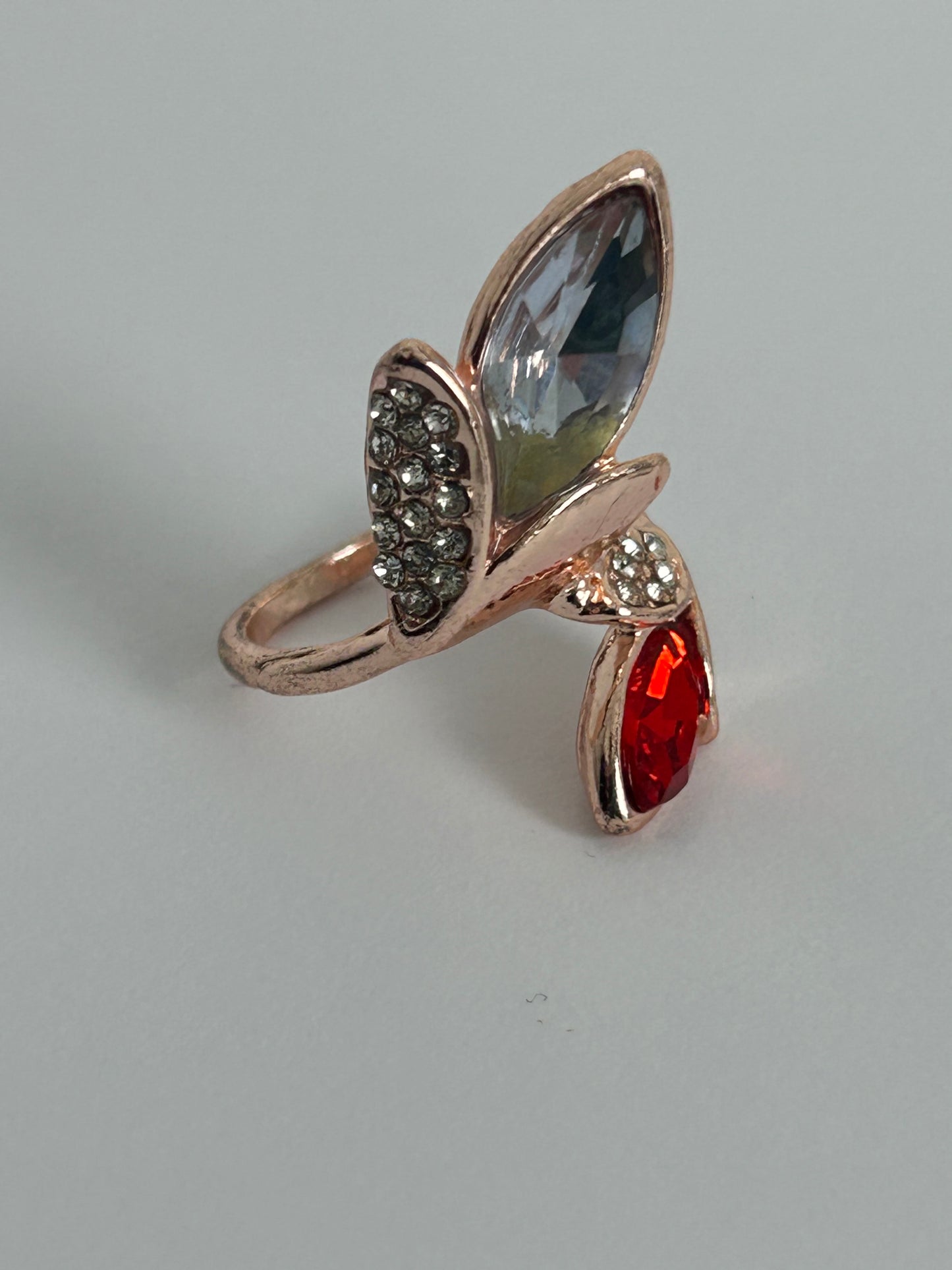 Vintage Pretty Rose Gold Base Metal Glass Stone & Diamante Floral Wrap Ring