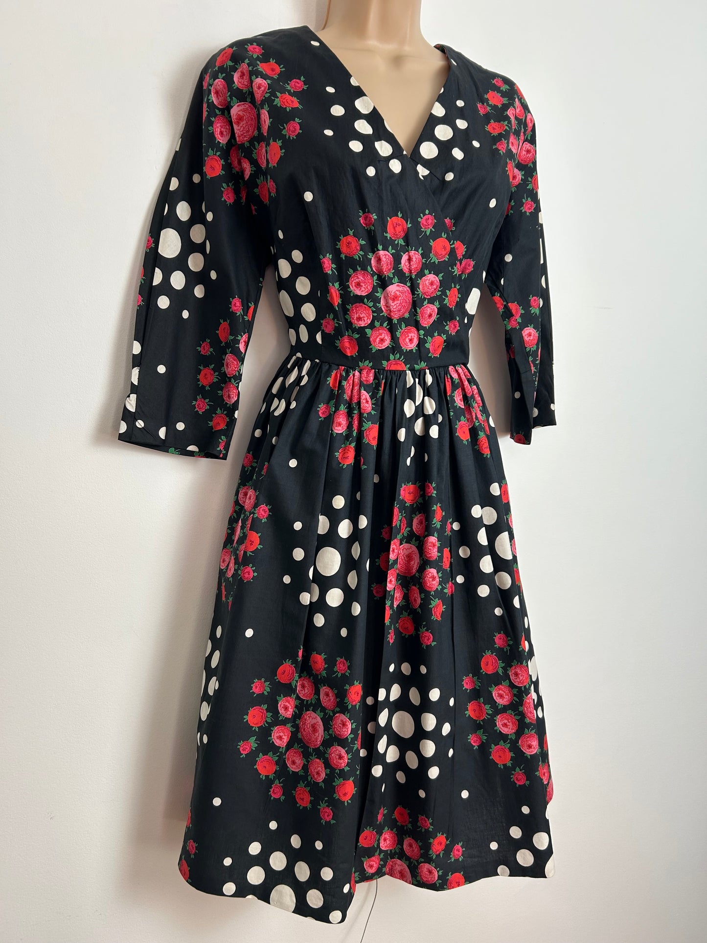 Vintage 1950s Size 10 Black Red & White Floral & Polka Dot Print Cotton Pleated Dress