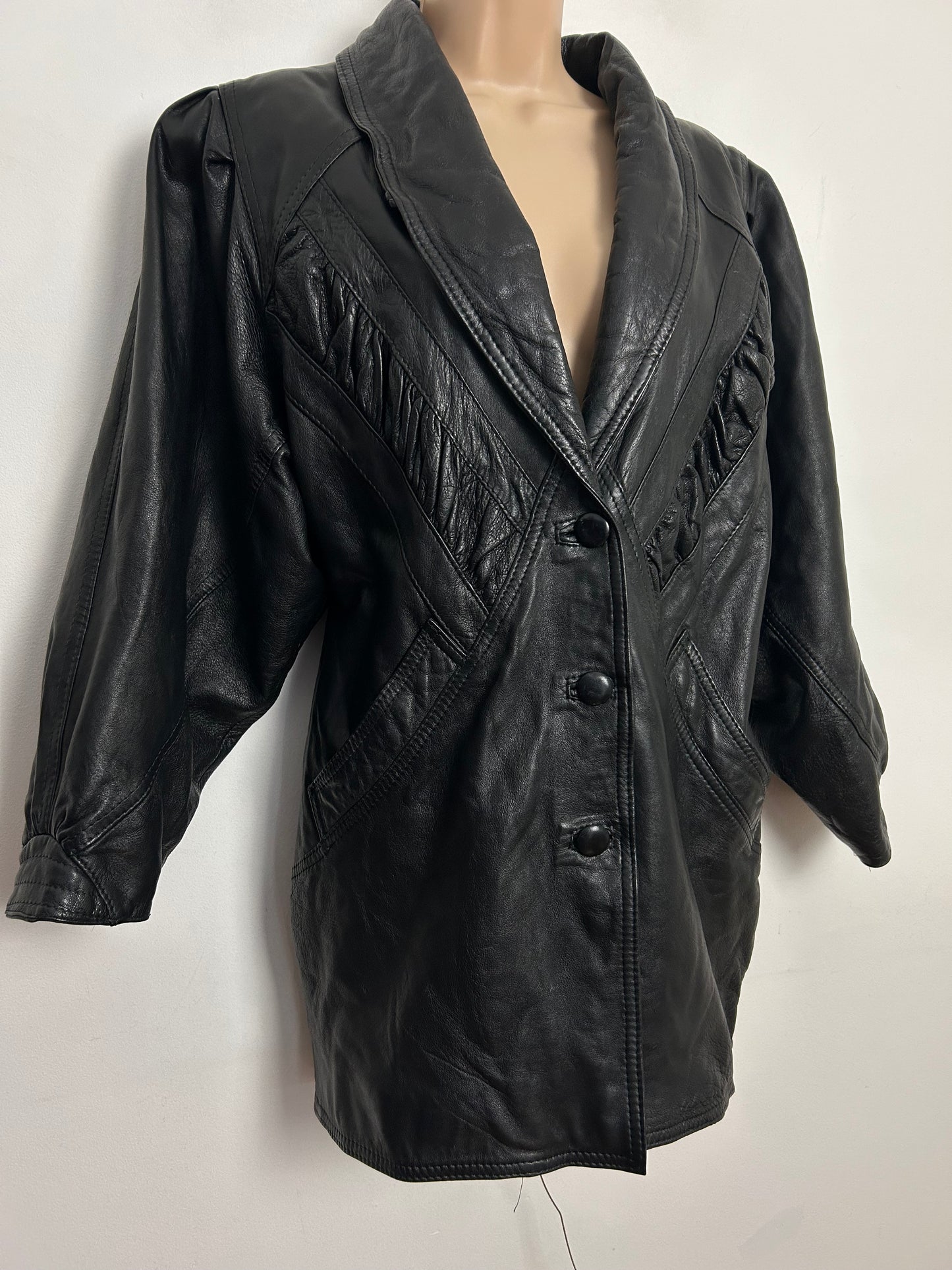 Vintage 1980s UK Size Medium (12-14) VERA PELLE ITALIAN Black Oversized Leather Jacket