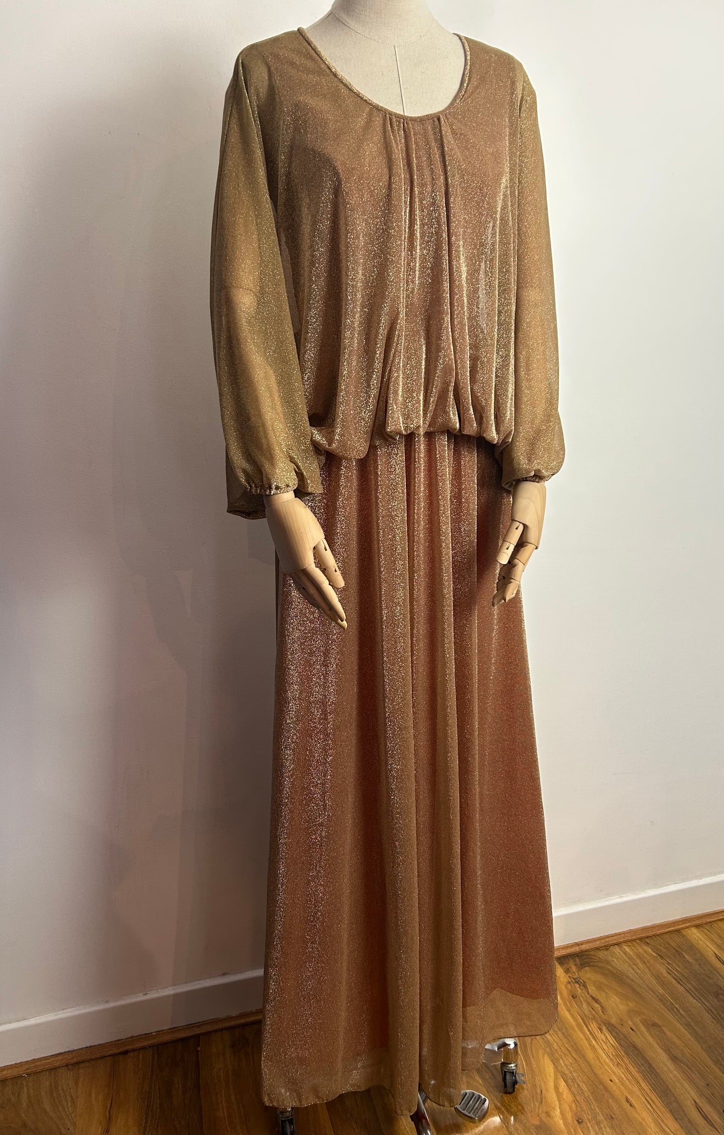 Vintage Late 1970s JOHN CHARLES UK Size 6-8 Gold Metallic Lurex Bat Wing Xmas Party Maxi Dress