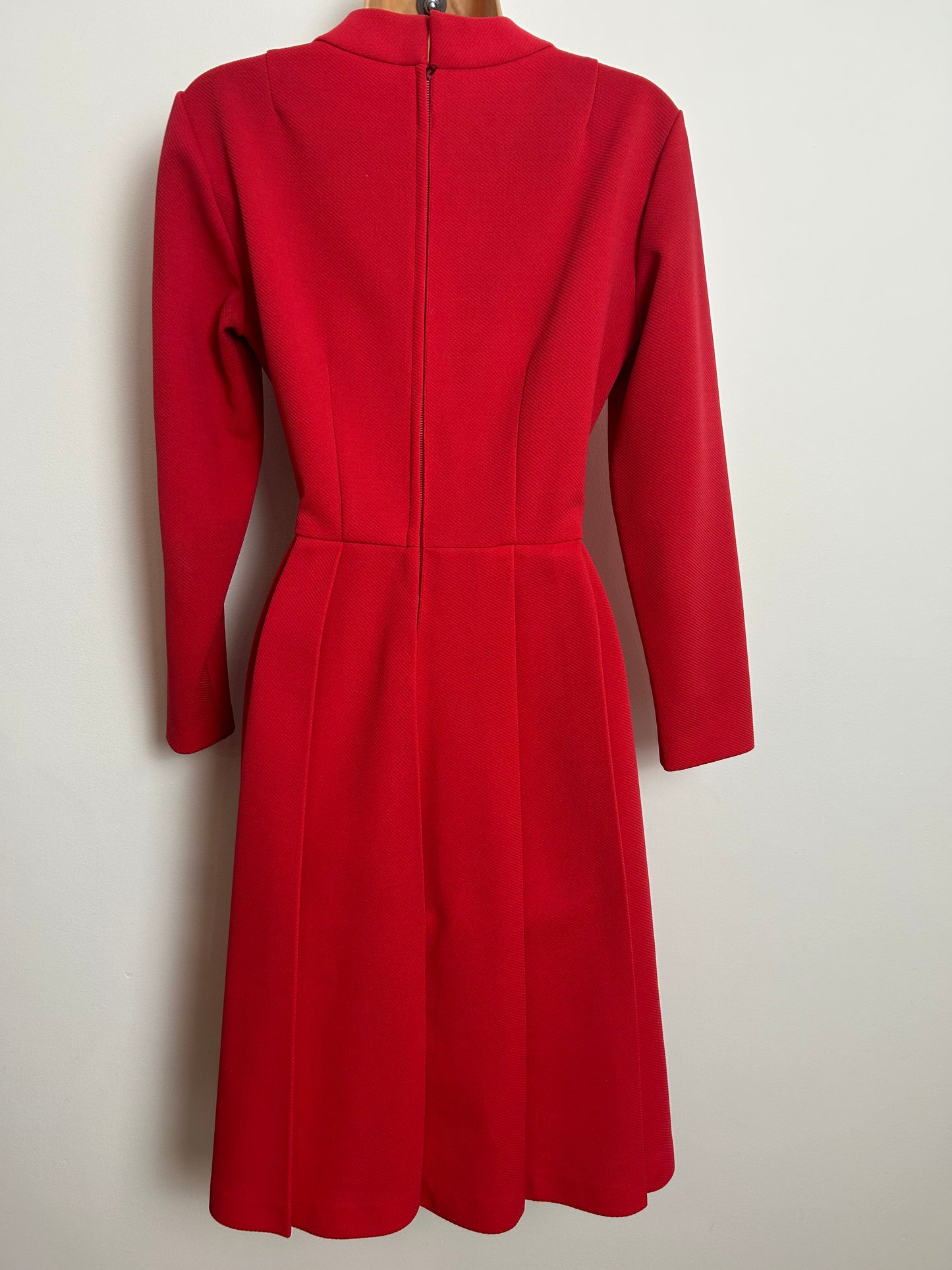 Vintage 1960s RICHARD STUMP Size 8 Raspberry Pinky Red Long Sleeve Pleated Mod Dress