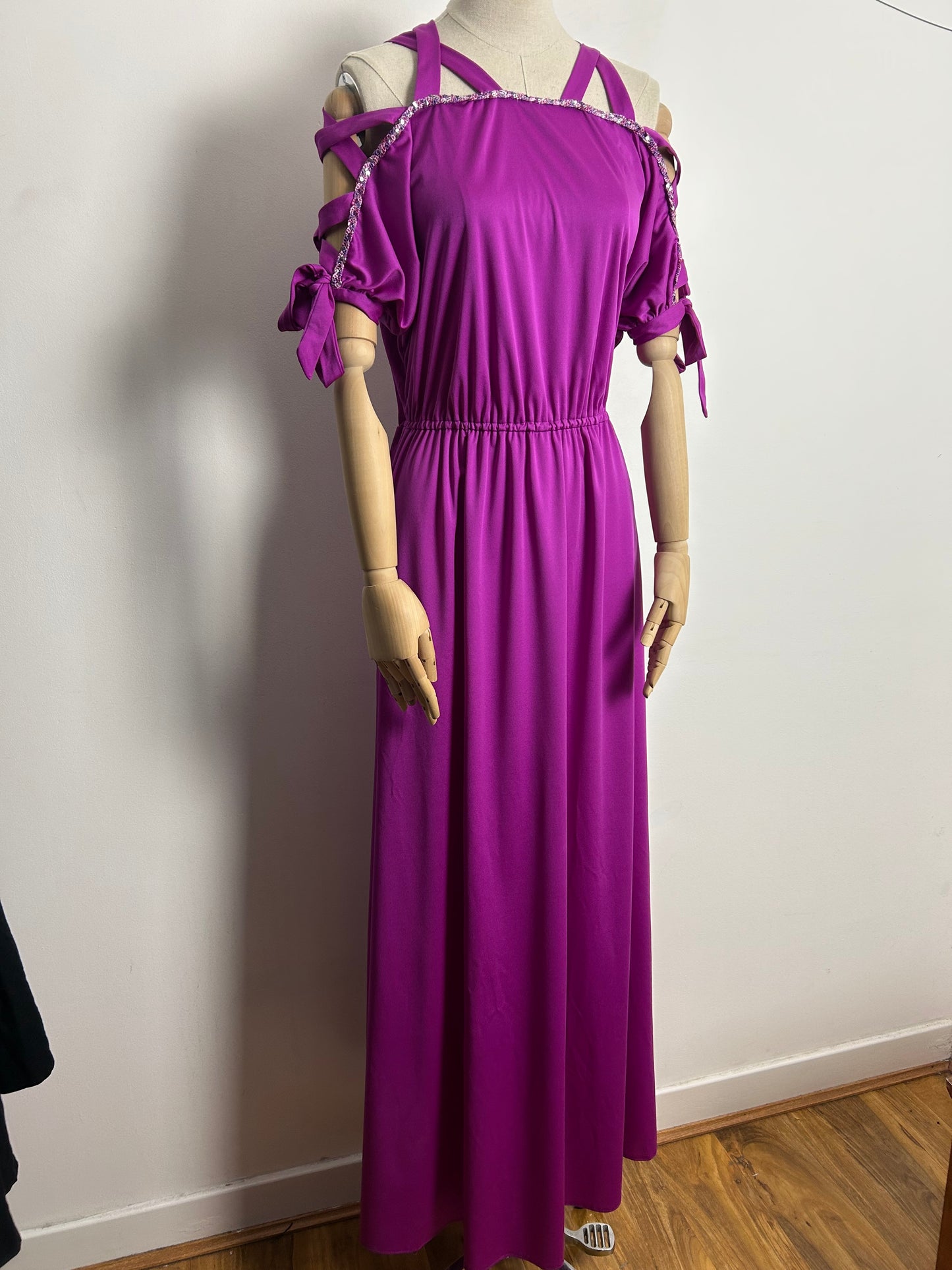 Vintage 1980s UK Size 14 Purpley Magenta Criss Cross Ladder Detail Shirt Sleeve Occasion Evening Maxi Dress