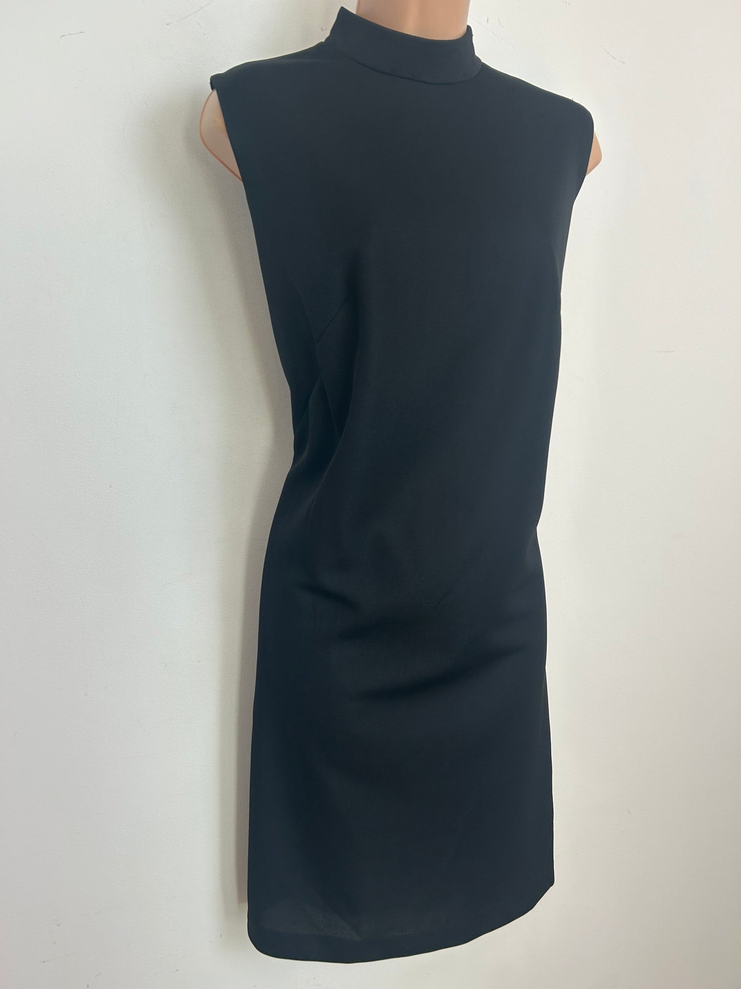 Vintage 1960s LADY BAIRNSWEAR Size 14 Black Sleeveless Crimplene Mod Shift Dress