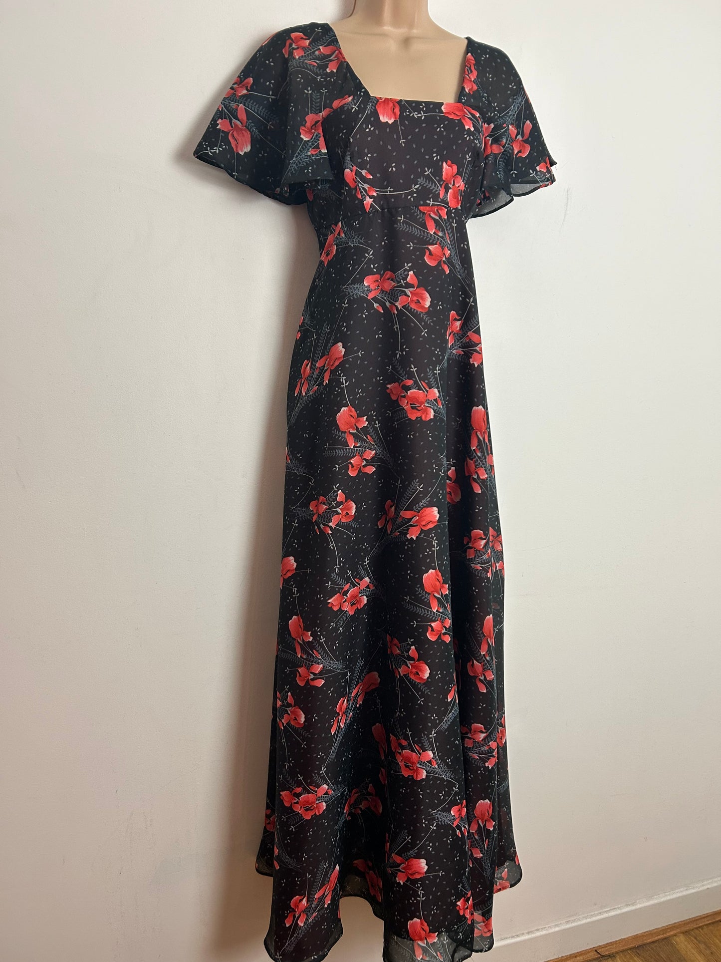 Vintage 1970s UK Size 8 Pretty Black & Coral Orange Floral Print Maxi Dress