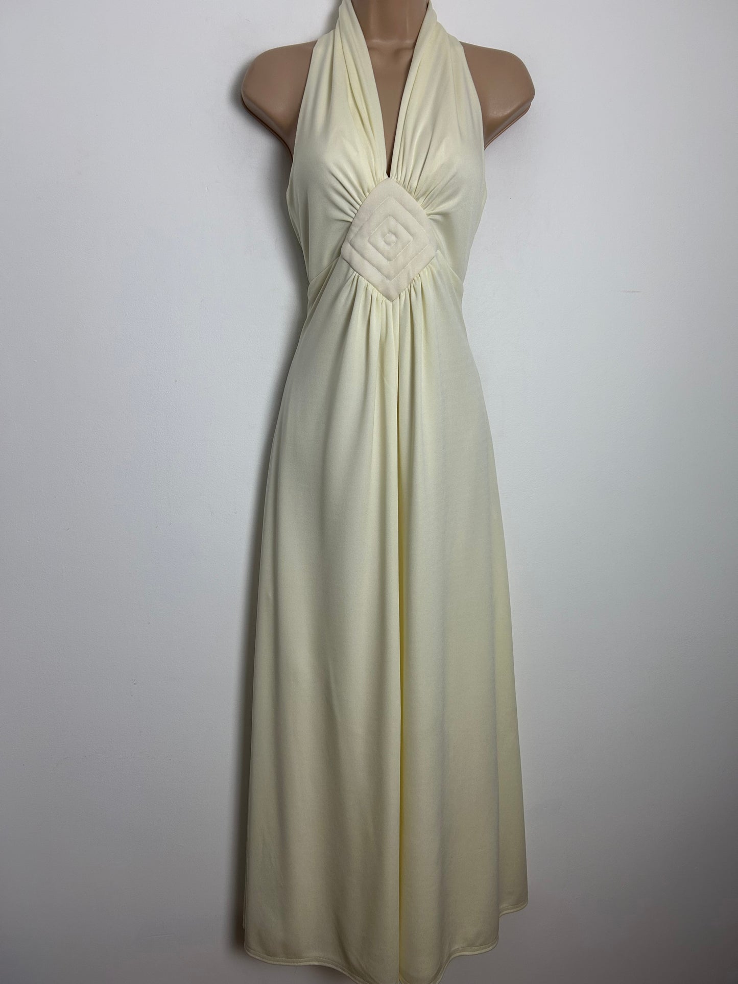 Vintage 1970s Size 6 Beautiful Cream Diamond Stitch Detail Halterneck Empire Line Summer Occasion Maxi Dress
