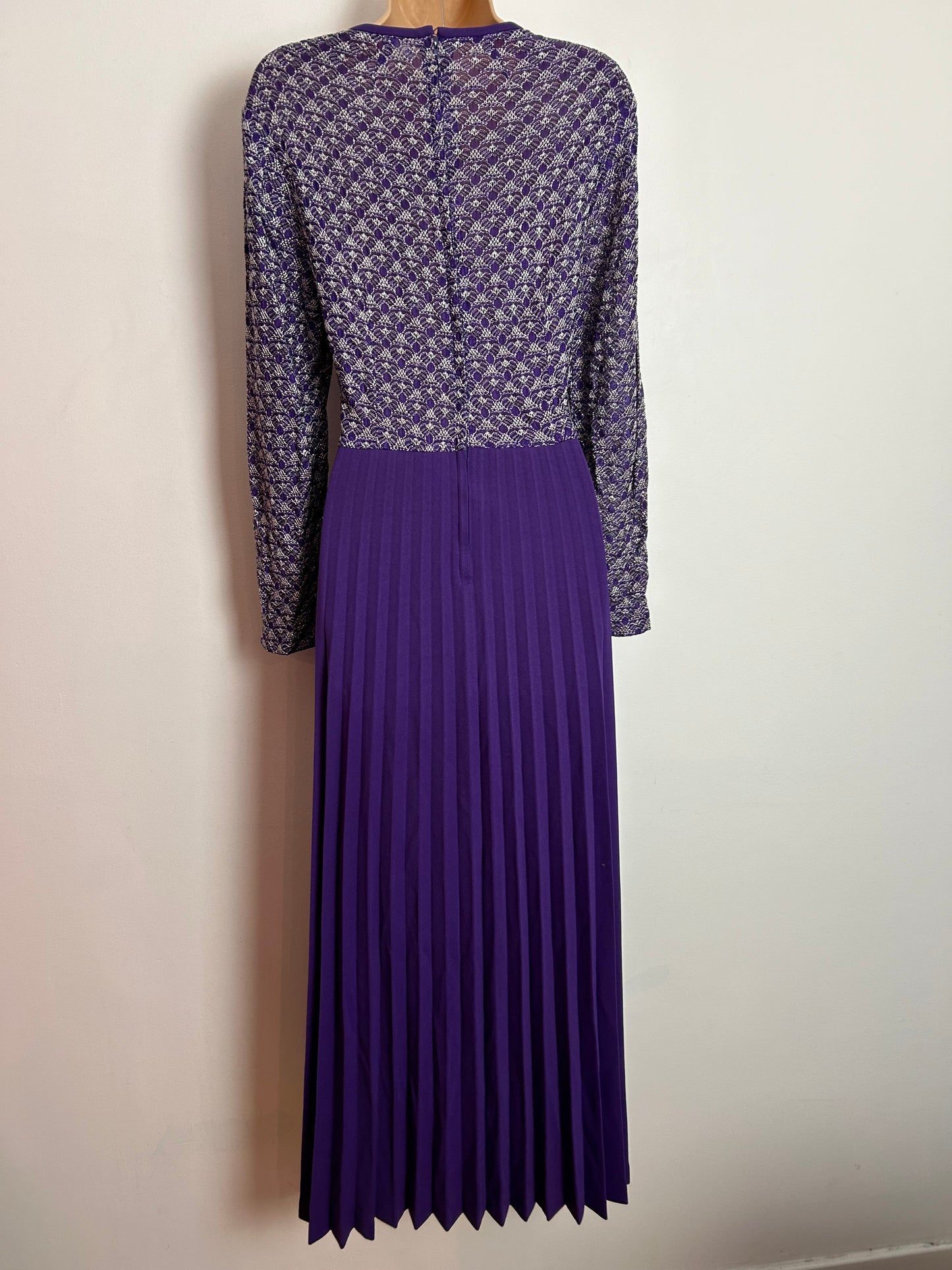 Vintage 1970s UK Size 12-14 Purple & Silver Lurex Long Sleeve Pleated Occasion Evening Maxi Dress