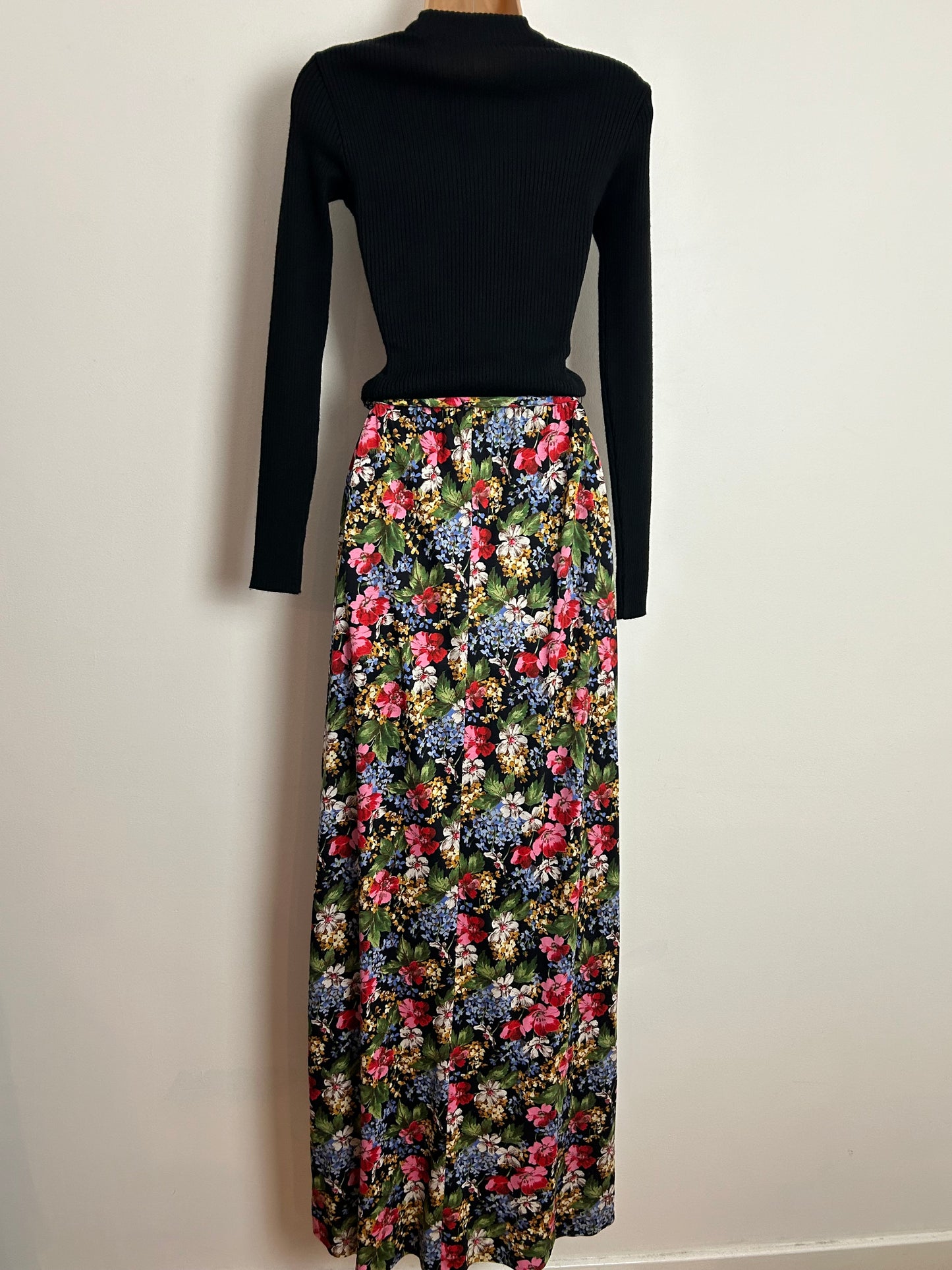 Vintage 1970s FURSTENBERG UK Size 8-10 Black Ribbed Bodice Long Sleeve Belted Floral Maxi Dress