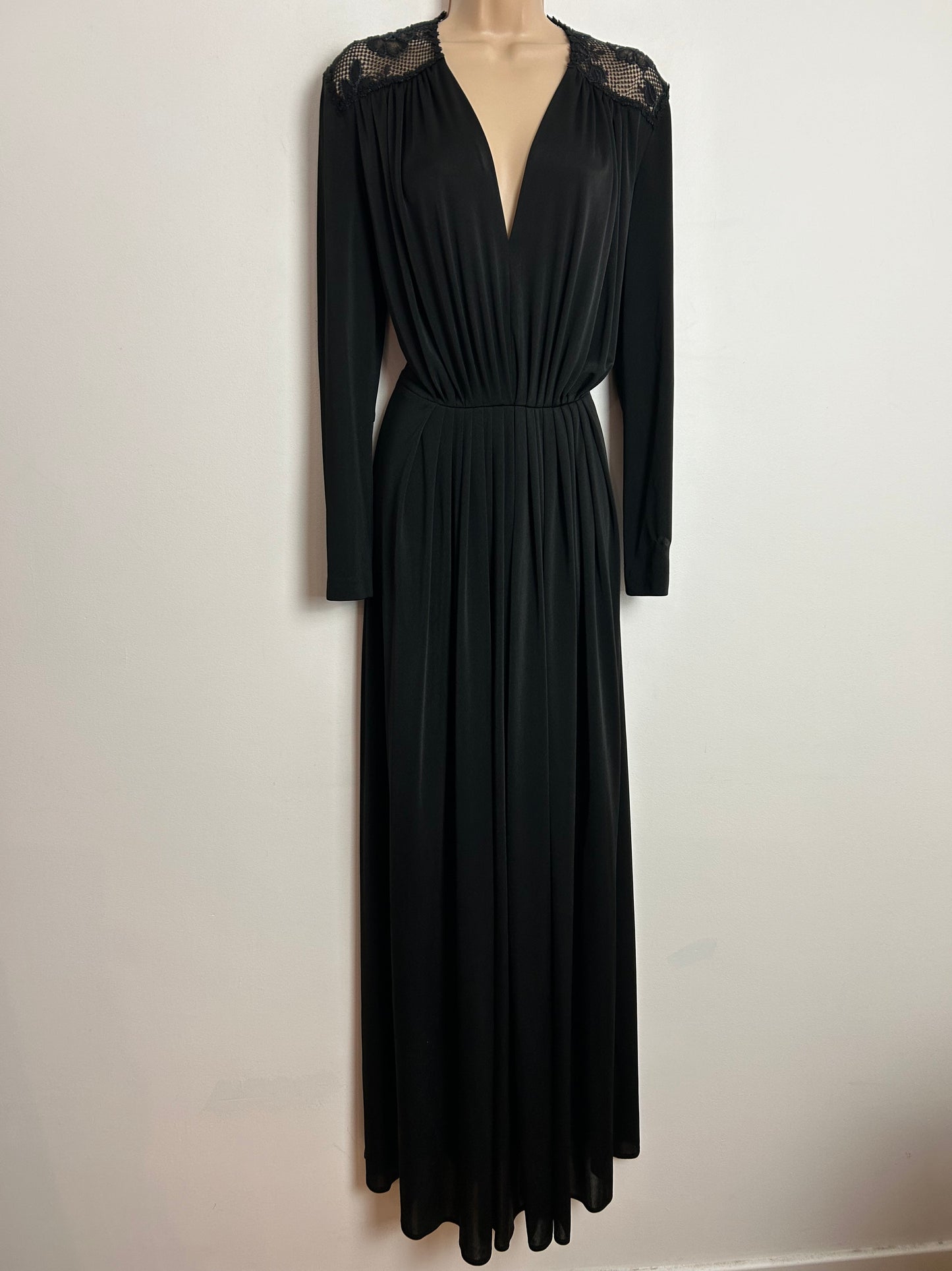 Vintage 1970s CREATION HOFFMAN UK Size 12-14 Black Floral Lace Panel Plunge Neck Long Sleeve Pleated Evening Maxi Dress