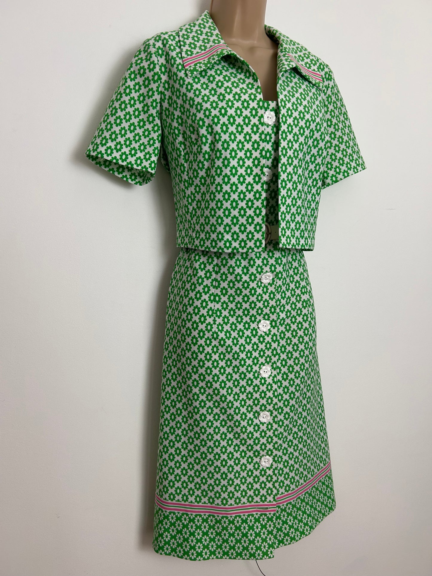 Vintage 1960s MARY HARNES Size 12 Green & White Daisy Floral Print Dress & Jacket Two Piece Set
