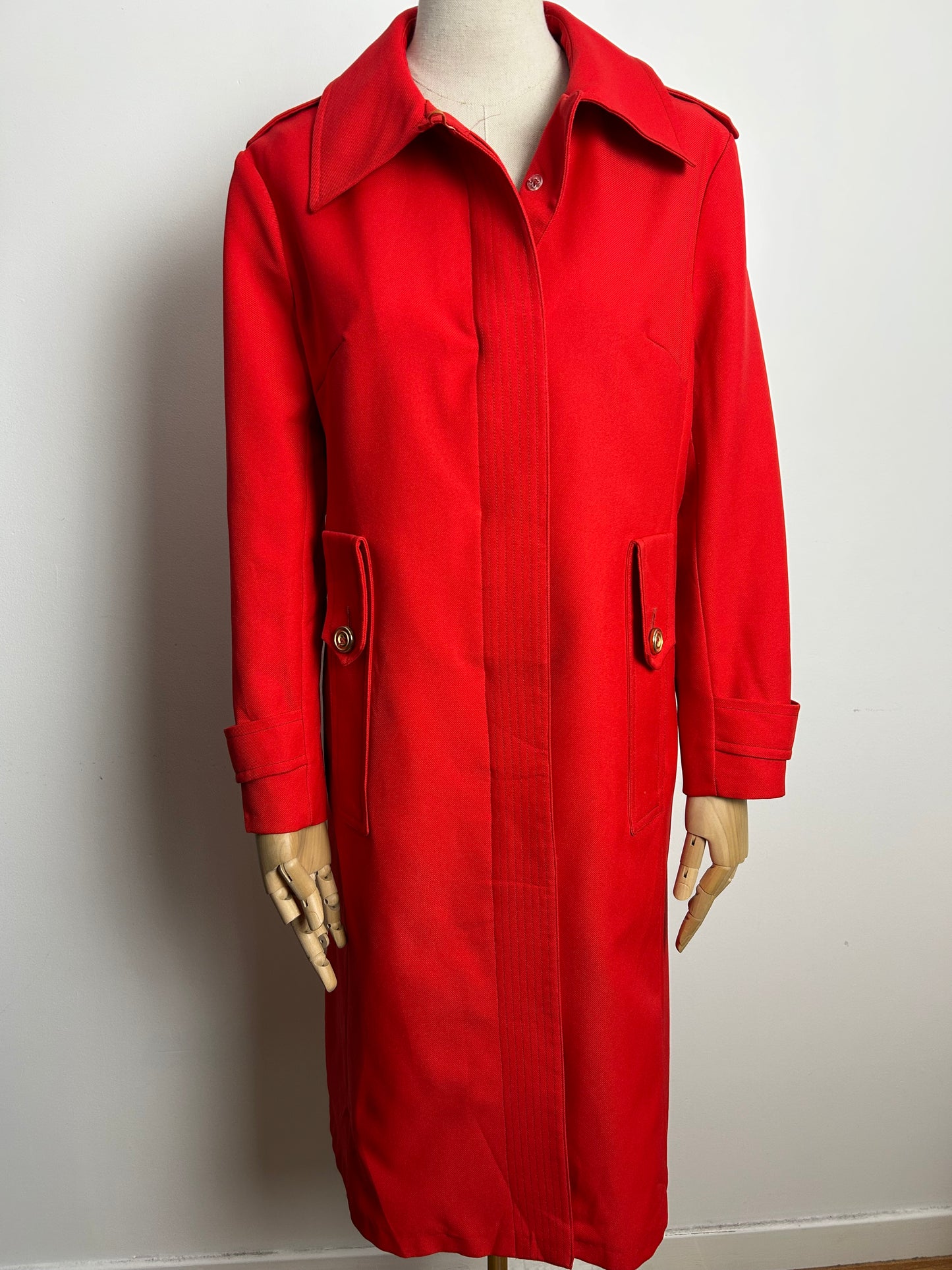 Vintage 1960s LONDON FOG MAINCOATS Size 10-12 Red Mid Length Coat