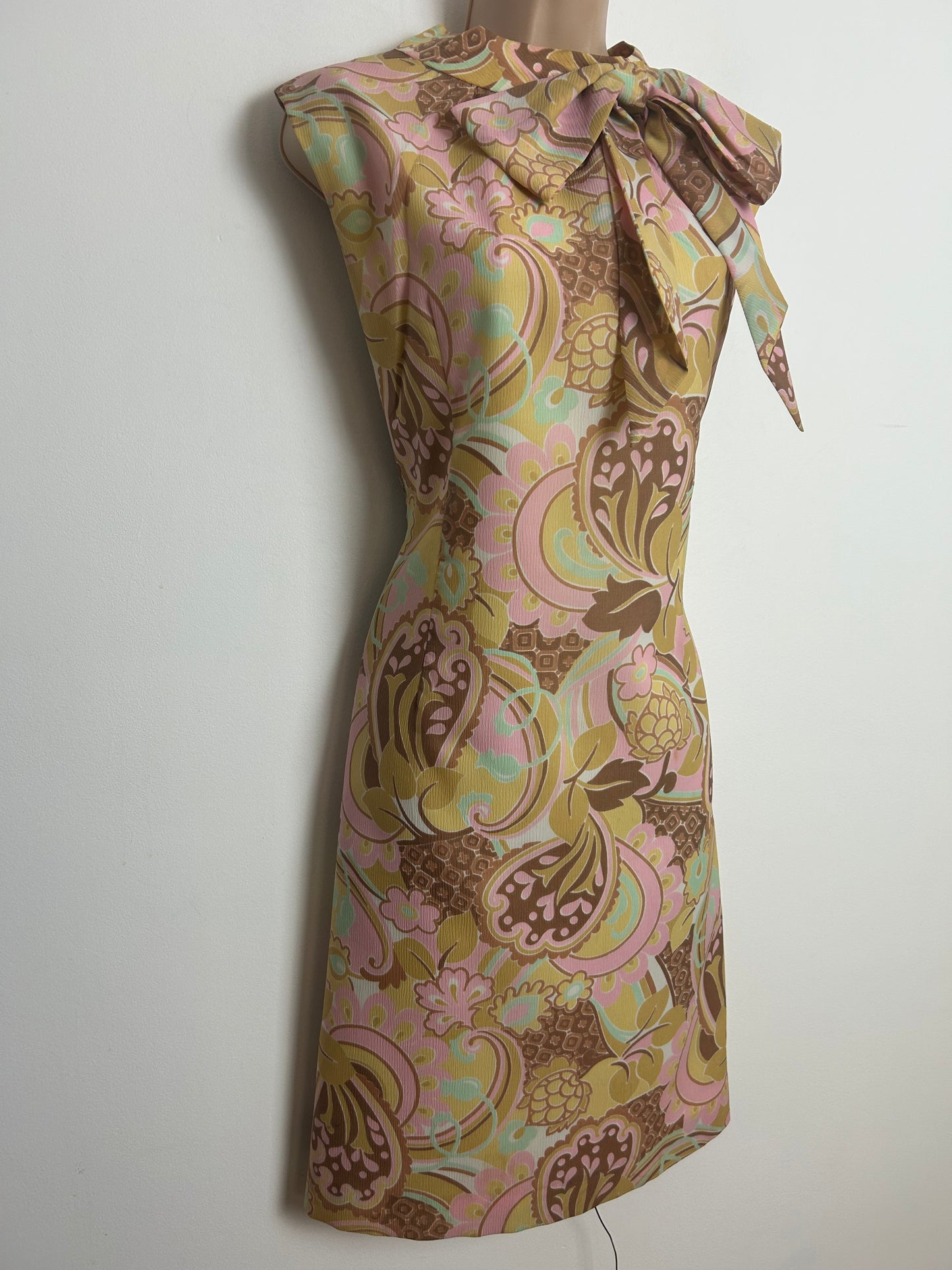 Vintage 1960s HARDOB Size 12-14 Beige Pink & Mint Green Floral Print Bow Detail Mod Shift Dress