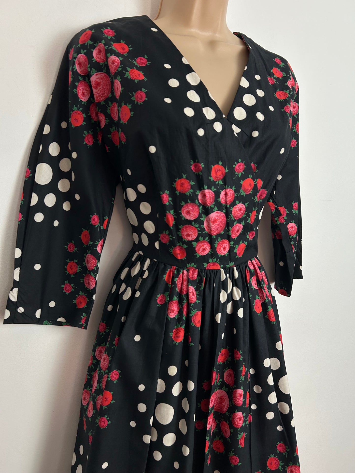 Vintage 1950s Size 10 Black Red & White Floral & Polka Dot Print Cotton Pleated Dress