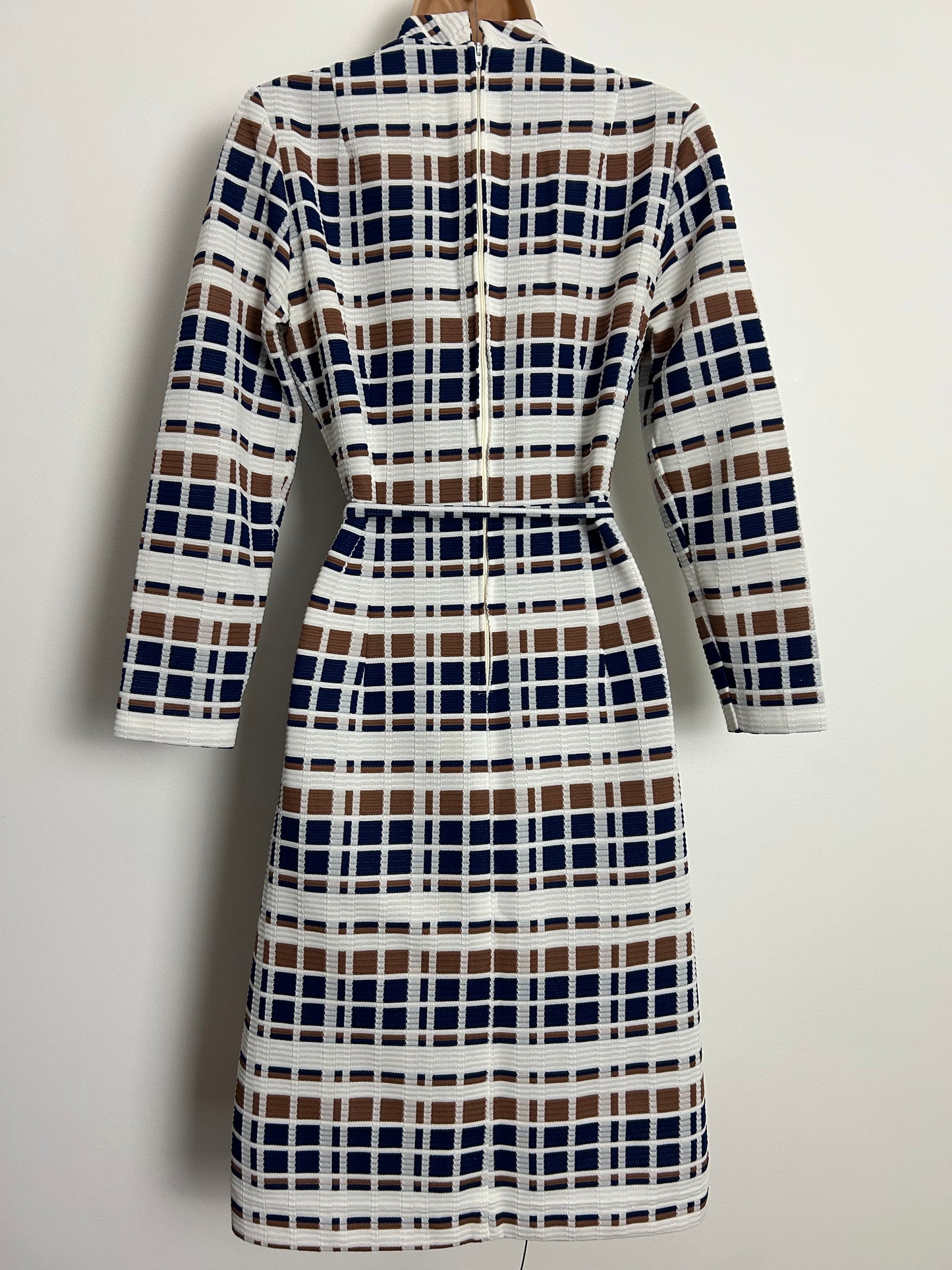 Vintage 1970s ELIZABETH TEES UK Size 10 White Brown Navy Blue Check Print Belted Mod Dress