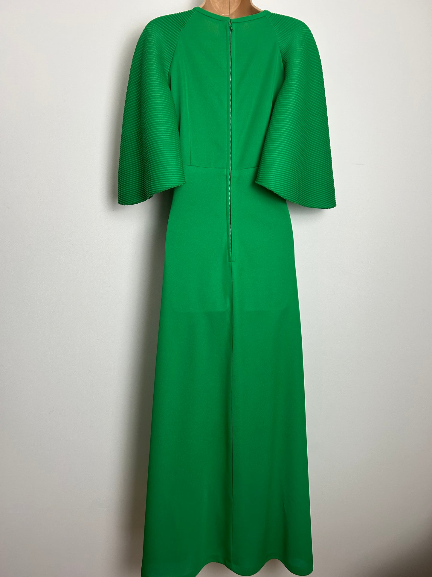 Vintage 1970s Size 12 Emerald Green Plisse Pleated Flared Sleeve Maxi Dress