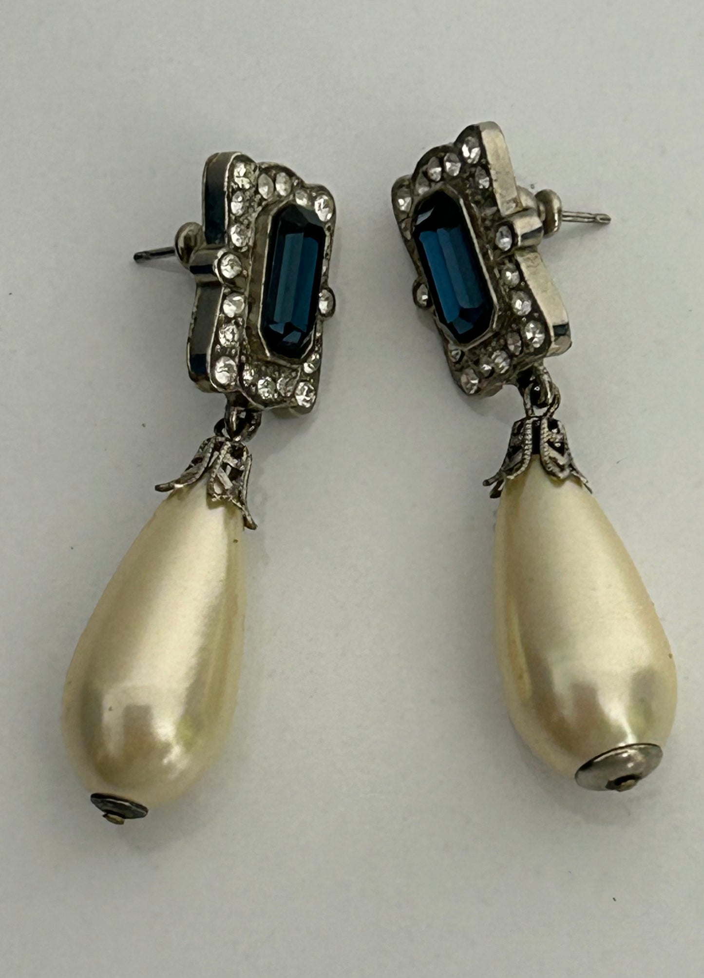 Vintage 1960s Silver Tone Blue Stone Diamante Set Pearl Droplet Clip On Earrings