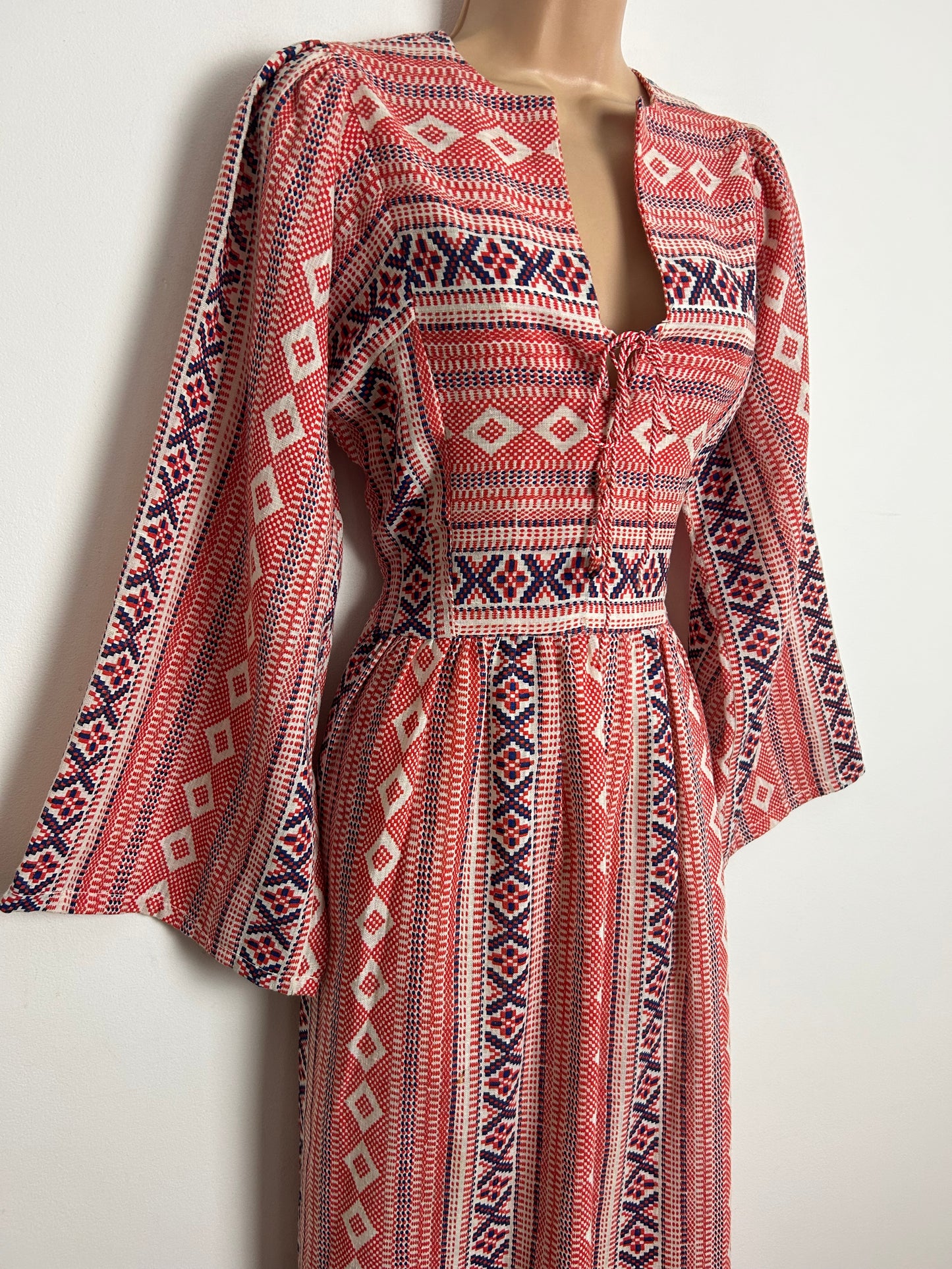 Vintage 1970s Size 8 Red White & Blue Abstract Print Cotton Mix Notch Neck Maxi Dress