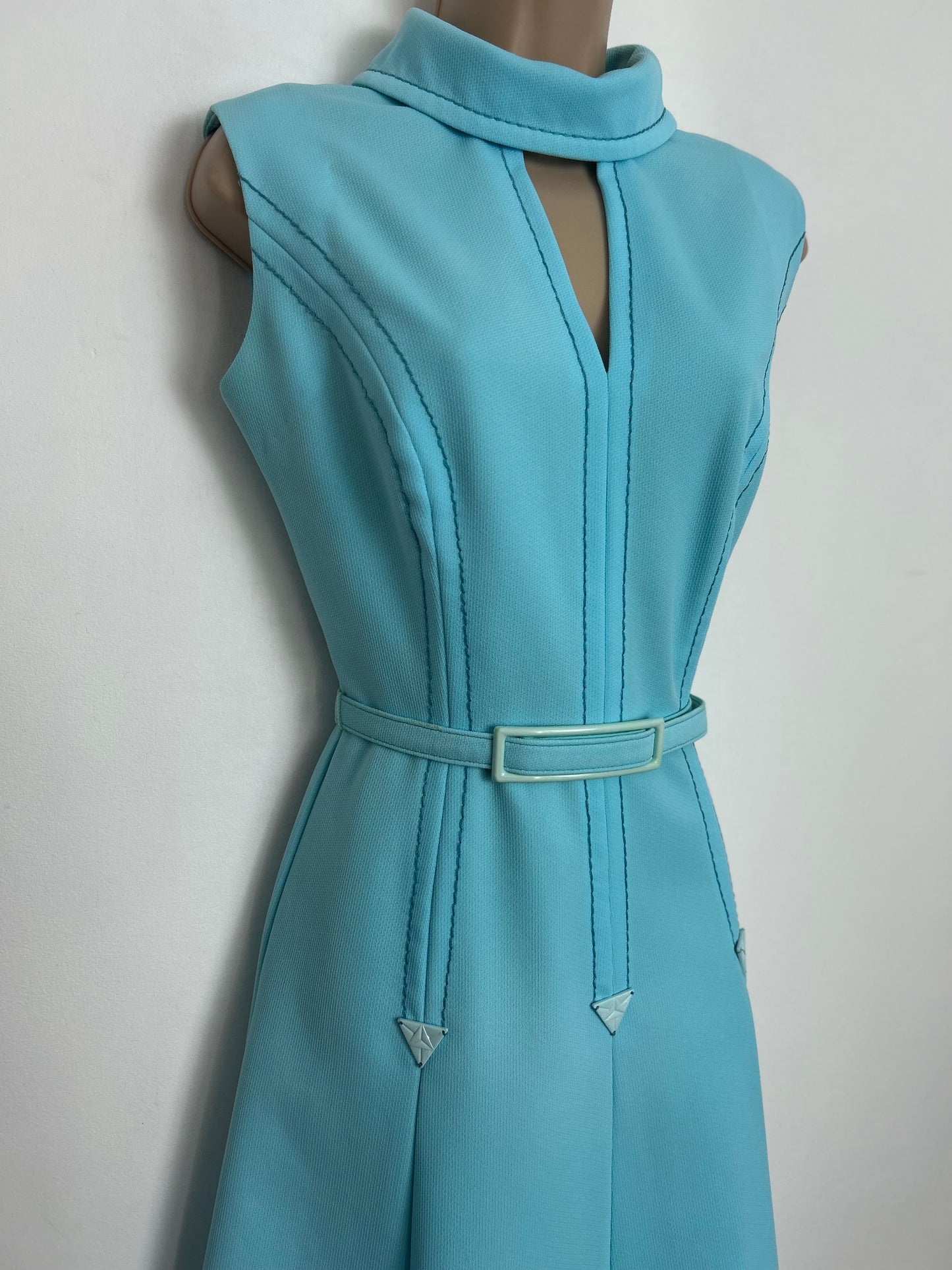 Vintage 1960s LIZA PETA Size 10 Pale Blue Stitch Detail Keyhole Belted Mod Dress