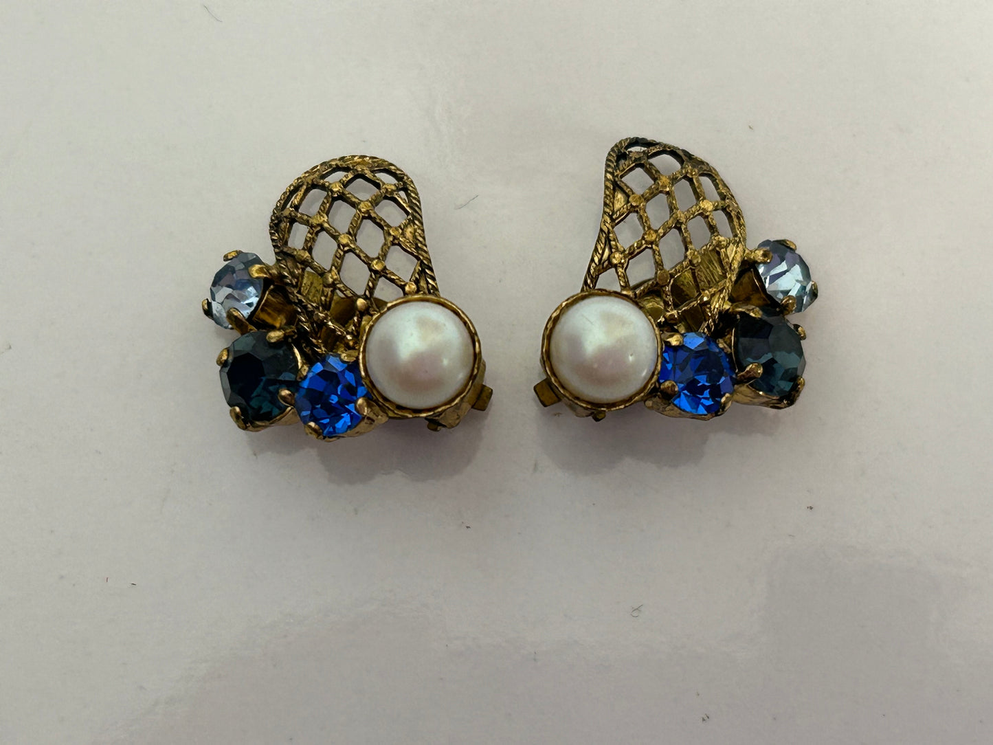 Vintage 1960s Beautiful Gold Tone Diamante & Faux Pearl Butterfly Wing Clip On Earrings