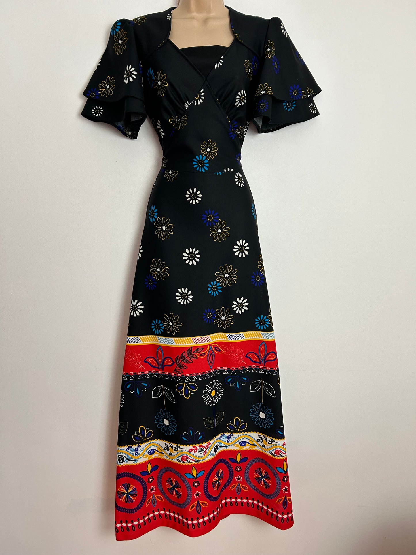 Vintage 1970s UK Size 10 Black White Yellow Blue & Red Floral Print Short Sleeve Tie Back Maxi Dress