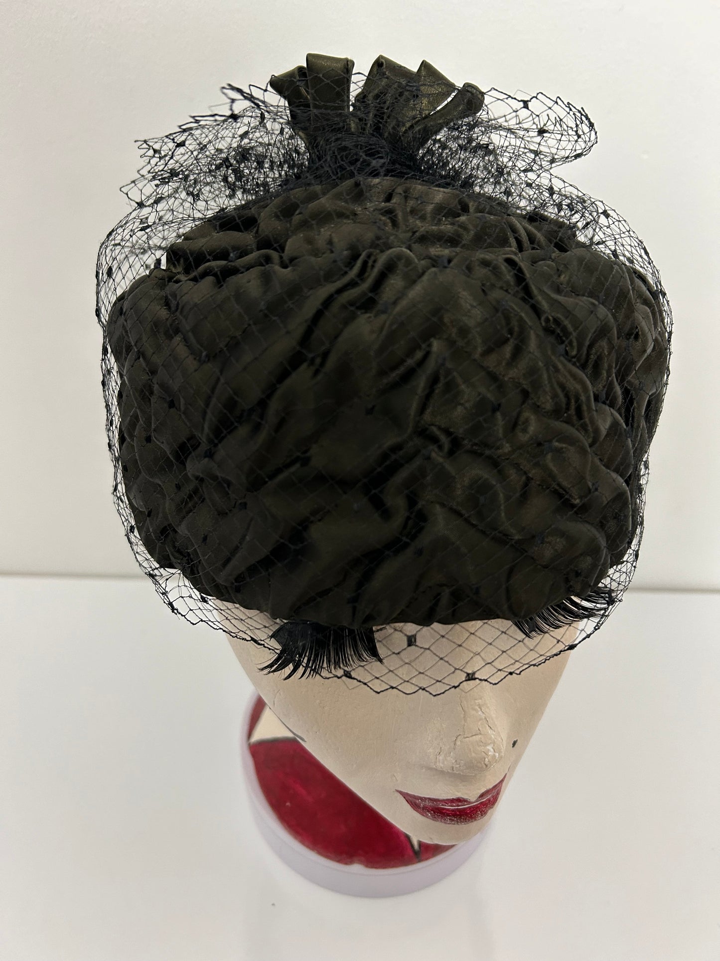 Vintage 1950s JACOLL Made In England Brown Crinkled Satin Net Covered Pill Box Hat