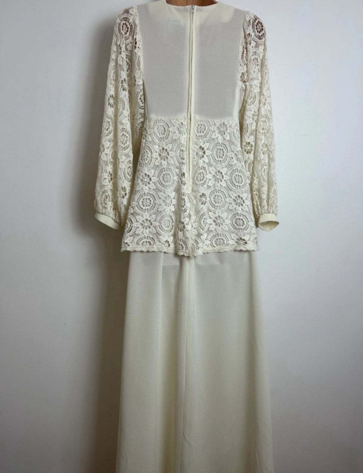 Vintage 1970s FREEMANS Size 10 Cream Lace Layered Long Sleeve Boho Occasion Maxi Dress