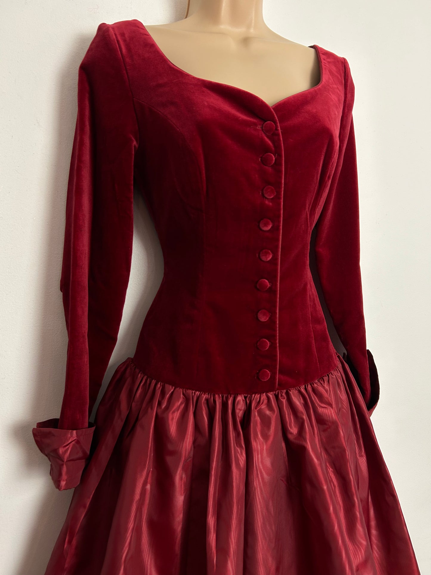 Vintage 1980s LAURA ASHLEY UK Size 6/8 (UK Size 10 On Label) Red Velvet & Moire Acetate Xmas Party Prom Dress
