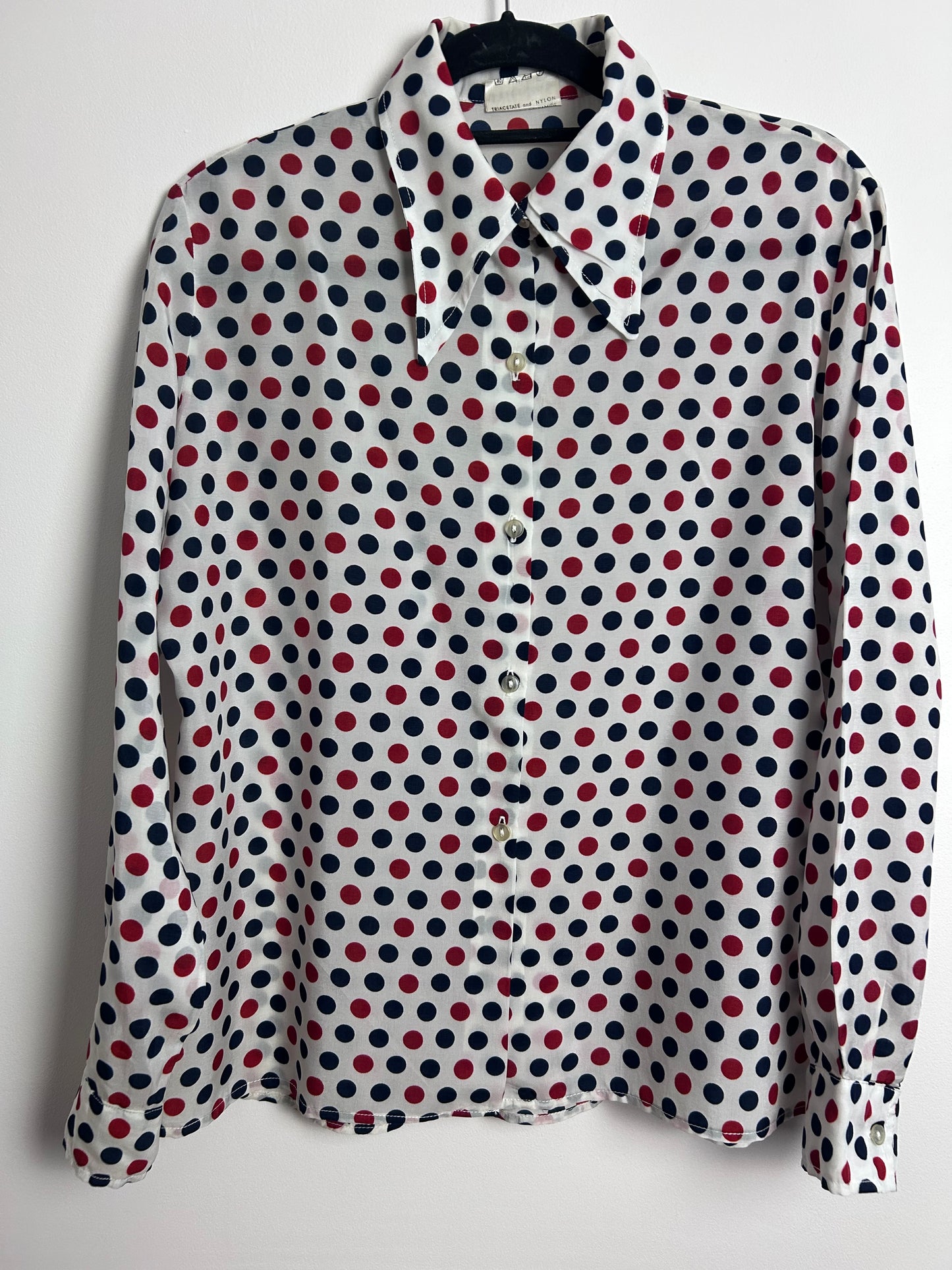 Vintage 1970s UK Size 16 White Navy Blue & Red Polka Dot Spot Print Dagger Collar Long Sleeve Shirt
