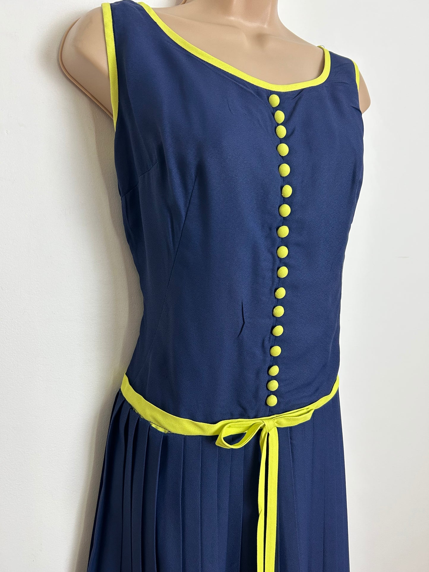 Vintage 1960s SAL MILLER OF MELBOURNE Size 8-10 Navy Blue & Chartreuse Yellow Trim Pleated Mod Dress