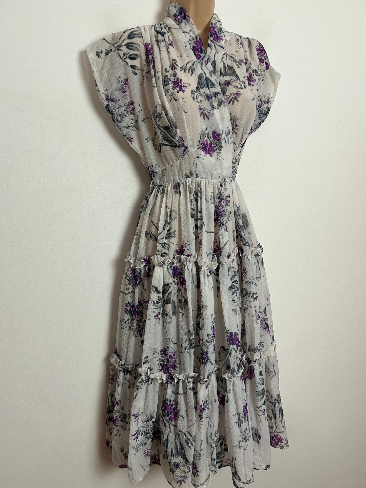 Vintage Late 1940s UK Size 6-8 White Grey & Purple Floral Print Nylon Cap Sleeve Dress