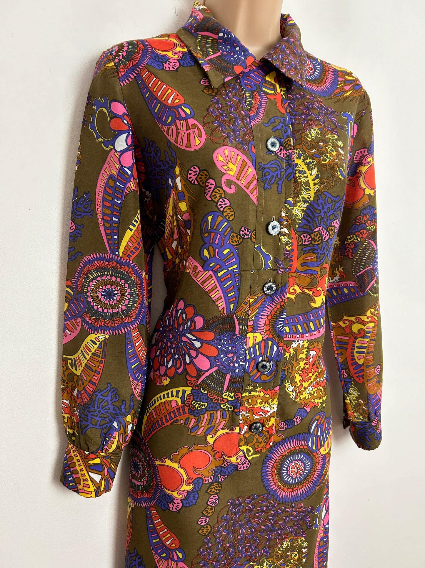 Vintage Late 1960s CARNEGIE OF LONDON UK Size 10-12 Olive Green Pink & Yellow Floral & Paisley Print Long Sleeve Shift Mod Dress