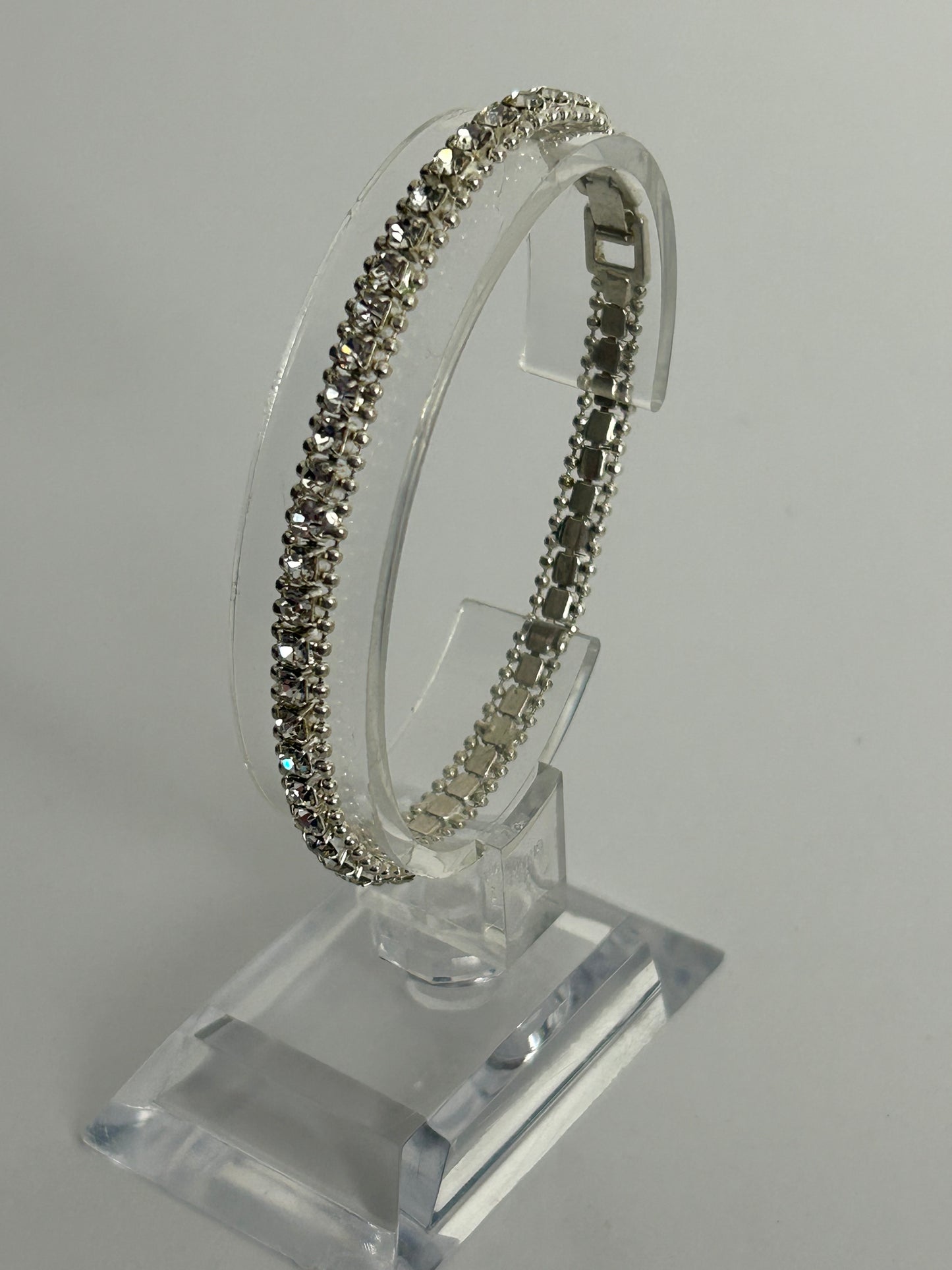 Vintage Pretty Silver Tone Diamante Set Bracelet