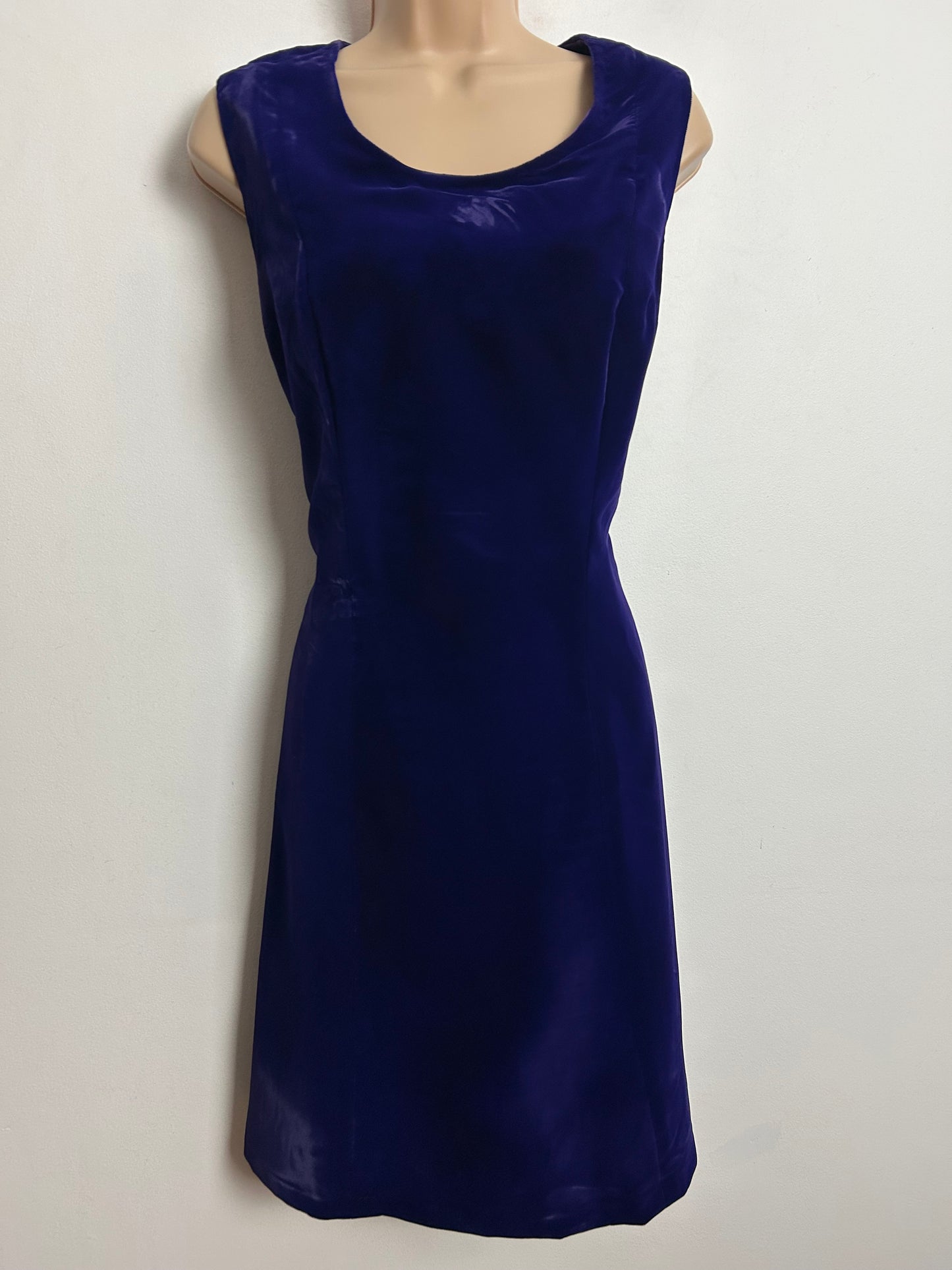 Vintage 1960s UK Size 8-10 Purple Velvet Sleeveless Shift Xmas Mod Party Dress