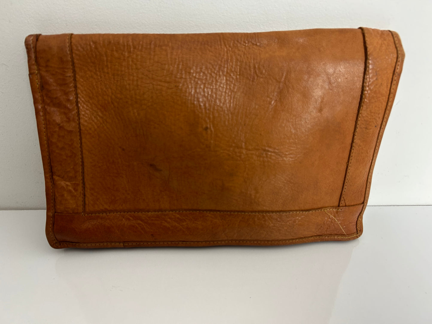 Vintage 1970s Large Tan Brown Leather Envelope Clutch Bag