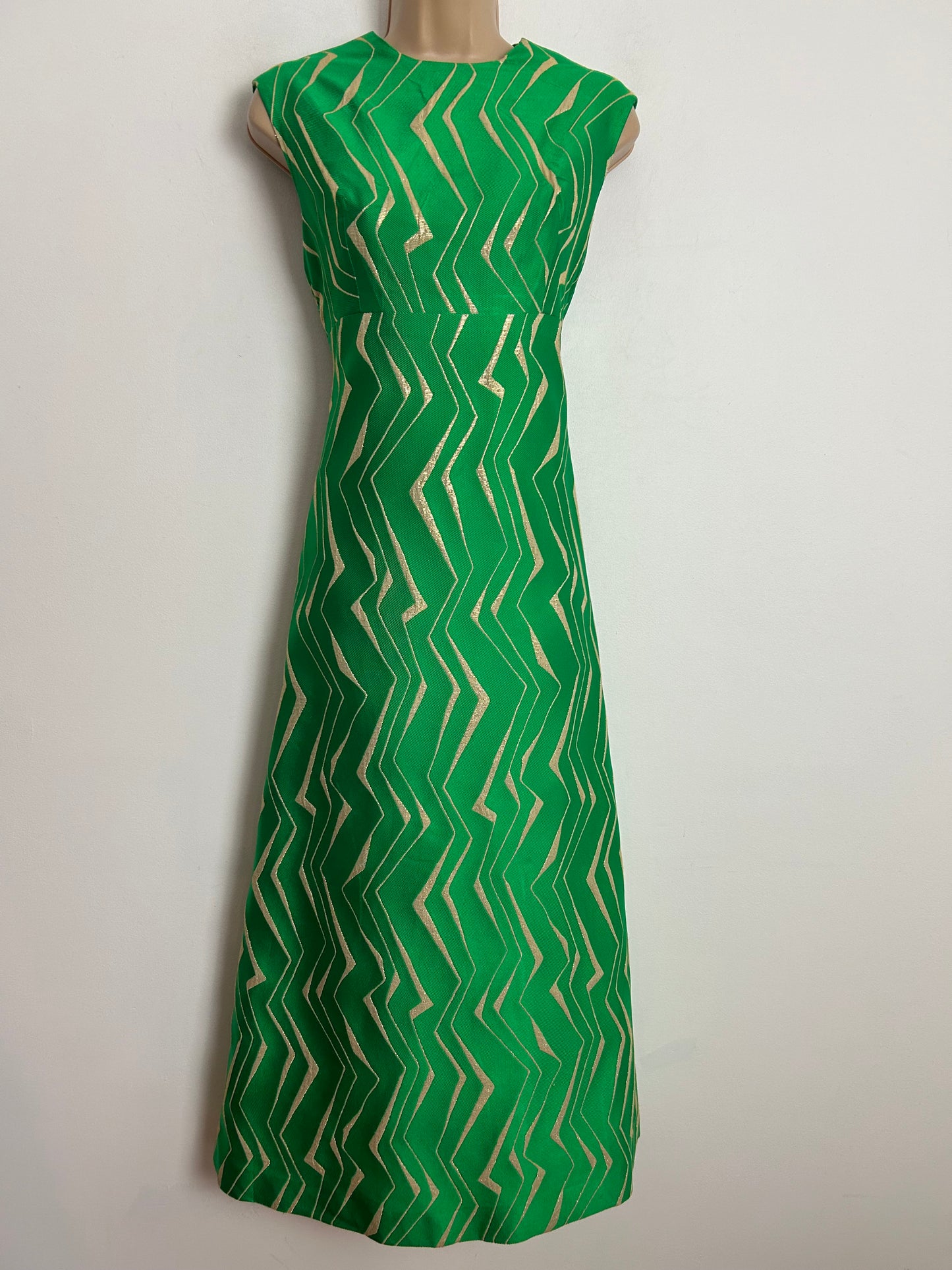Vintage 1960s UK Size 8-10 Gorgeous Green & Metallic Gold Zig Zag Stripe Occasion Evening Midi Dress