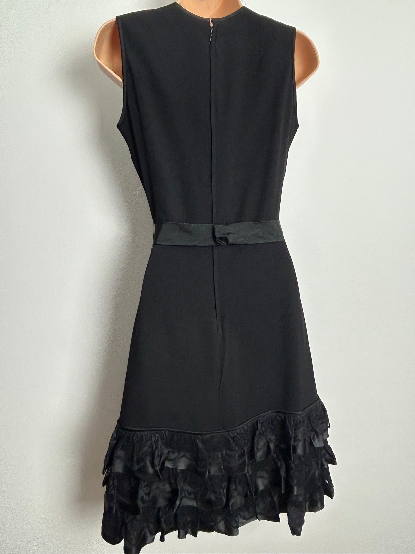 Vintage 1960s DOOLITTLE Size 8 Black Sleeveless Belted Lace Triple Tier Hemline Party Dress