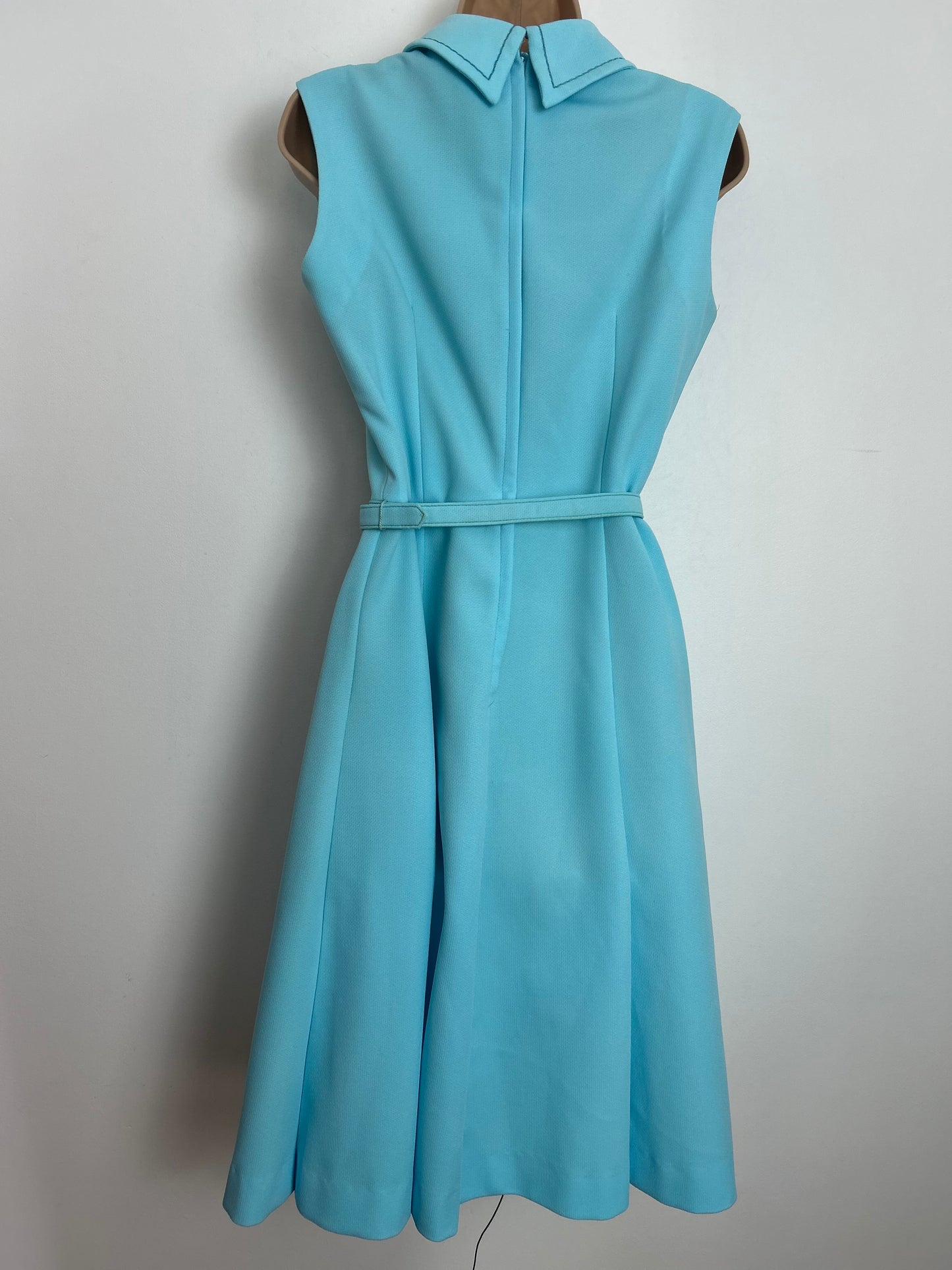Vintage 1960s LIZA PETA Size 10 Pale Blue Stitch Detail Keyhole Belted Mod Dress