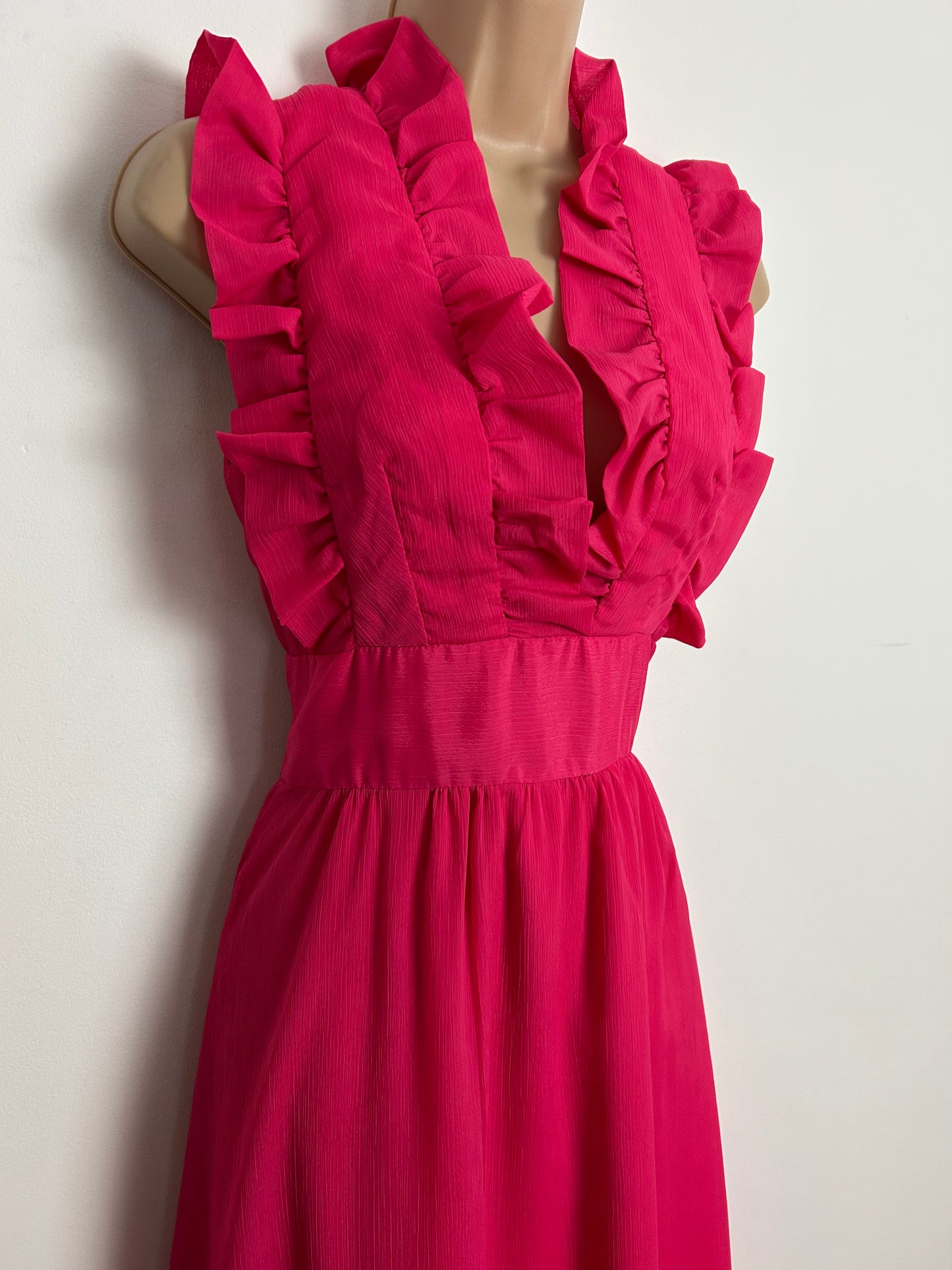 Vintage 1970s ALEXANDER CLARE Size 6 Hot Pink Ruffle Trim Sleeveless Occasion Maxi Dress