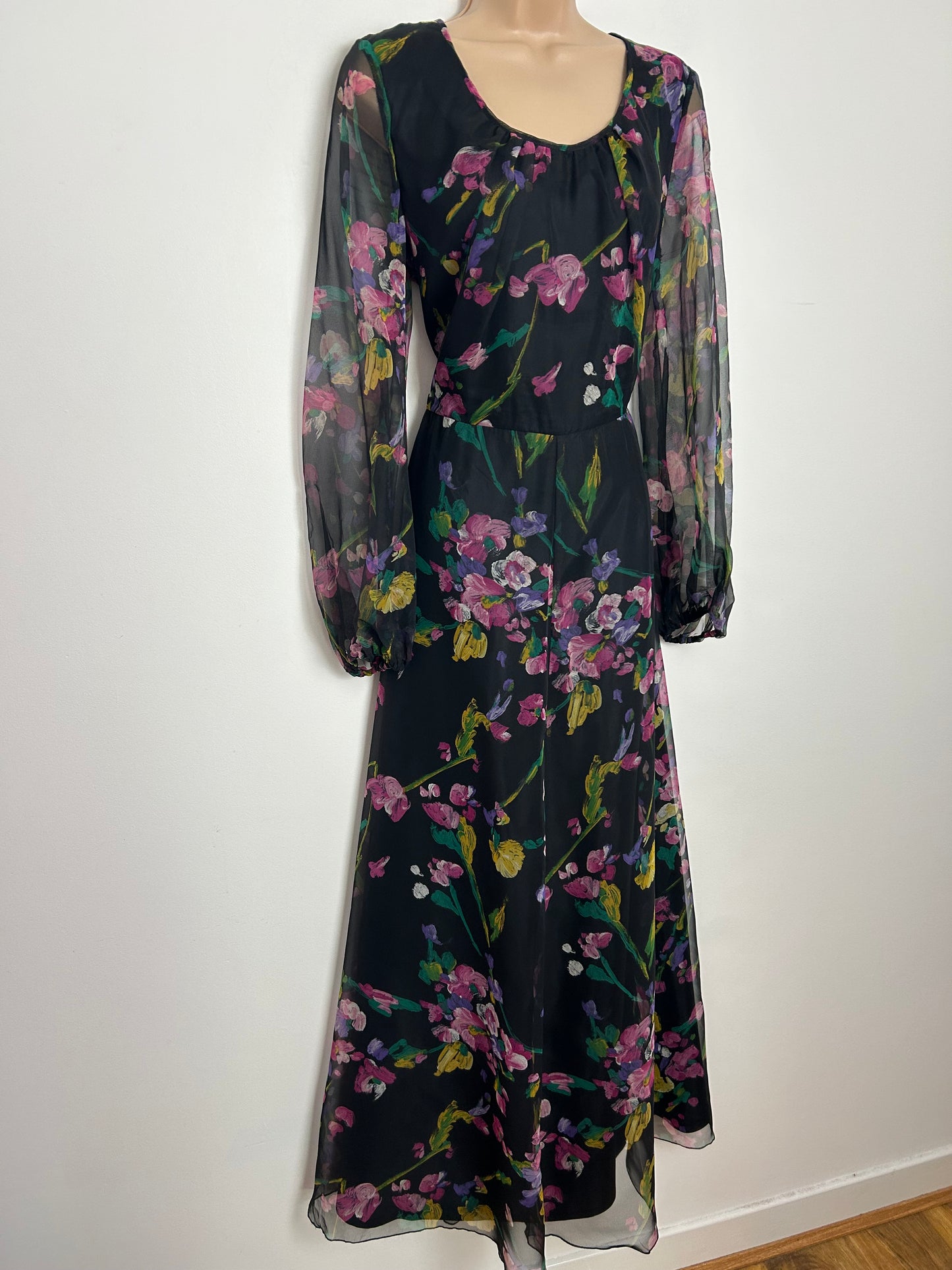 Vintage 1970s C&A Size 14 Black & Pink Floral Print Long Sleeve Chiffon Maxi Dress