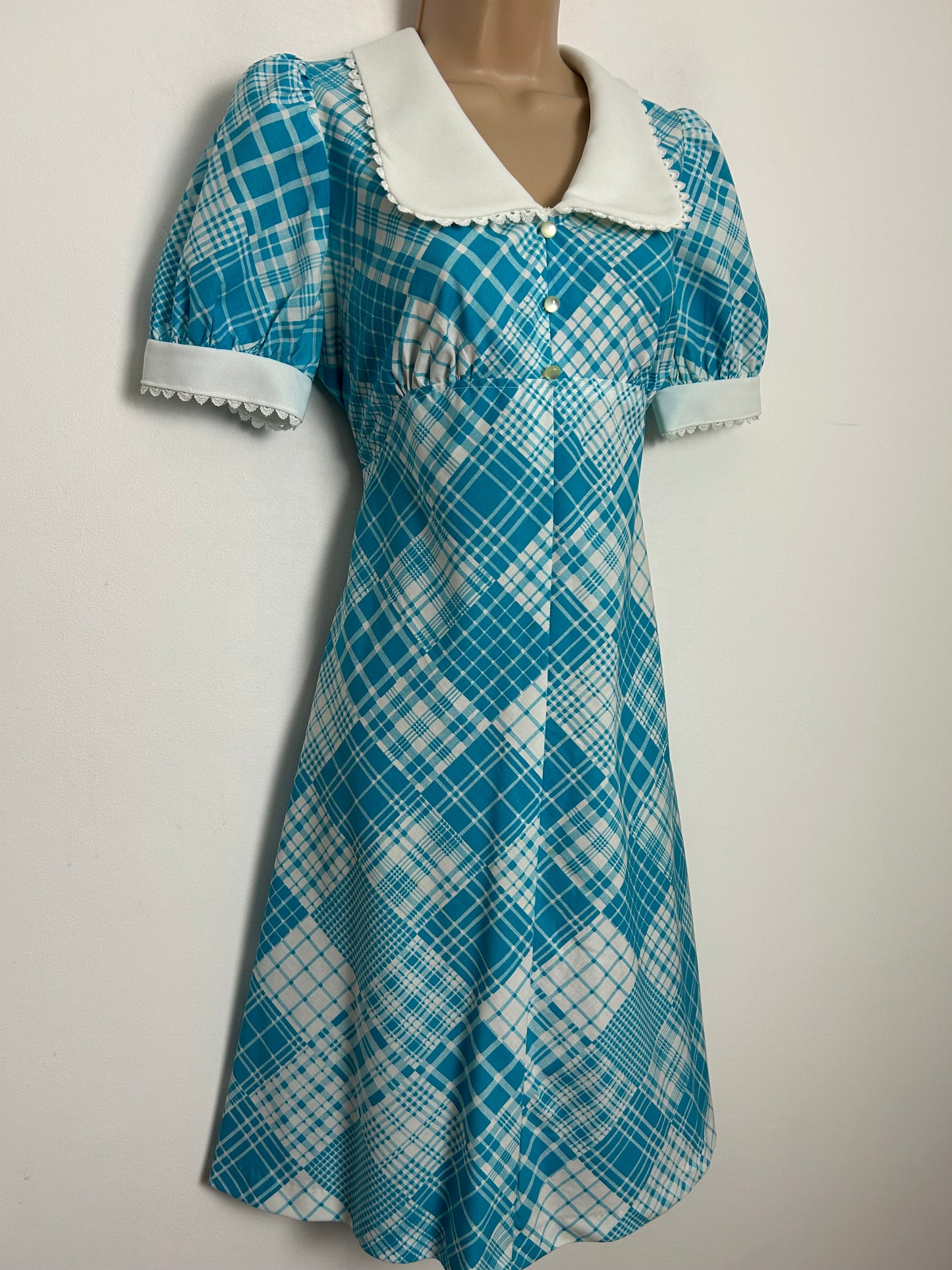 Vintage Late 60s/Early 70s Size 10 Turquoise & White Check Print Cotton Short Sleeve Tie Back Mod Dolly Dress