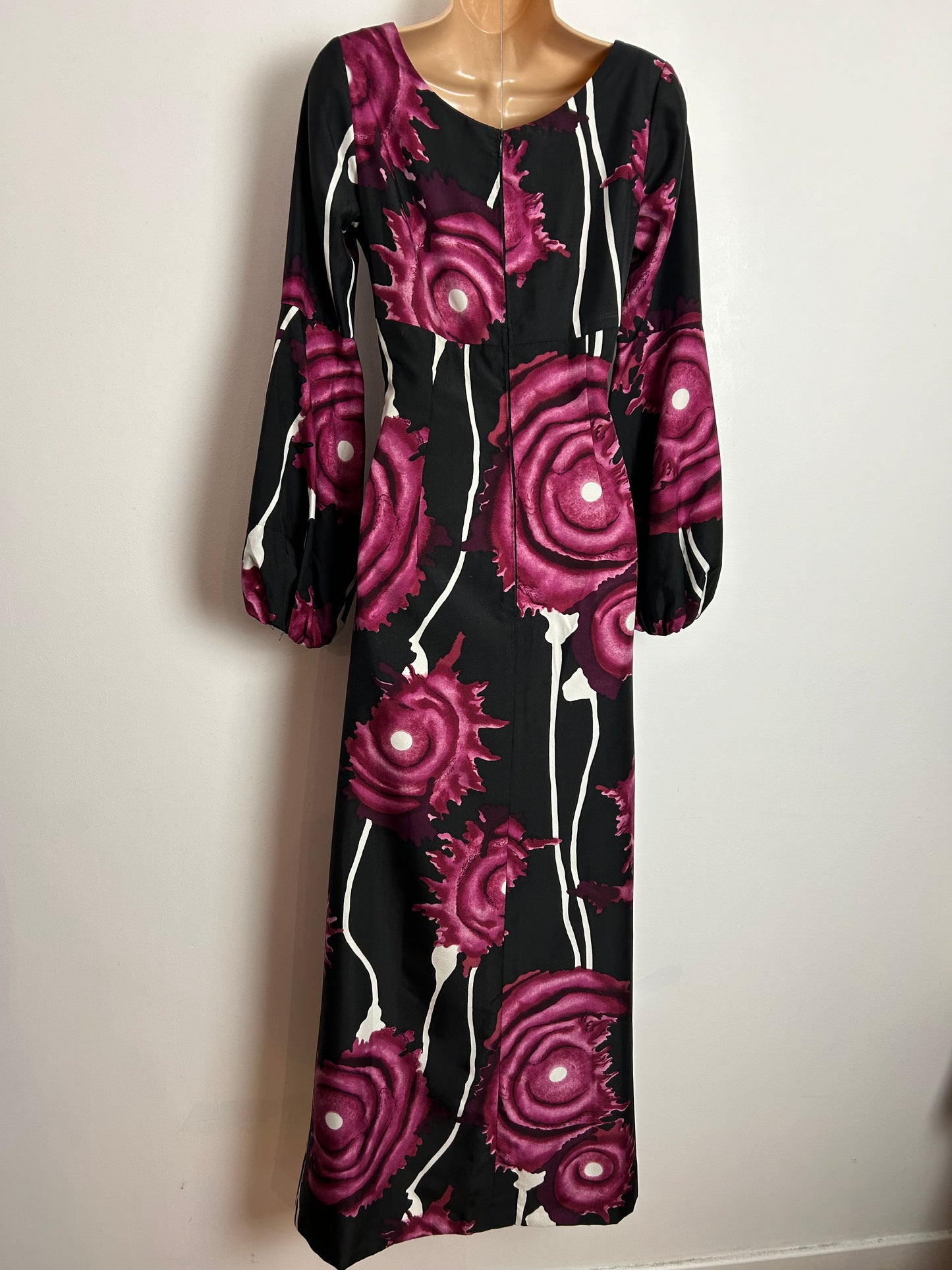 Vintage 1970s Size 8 Black Plum & Dark Pink Abstract Print Long Sleeve Maxi Dress