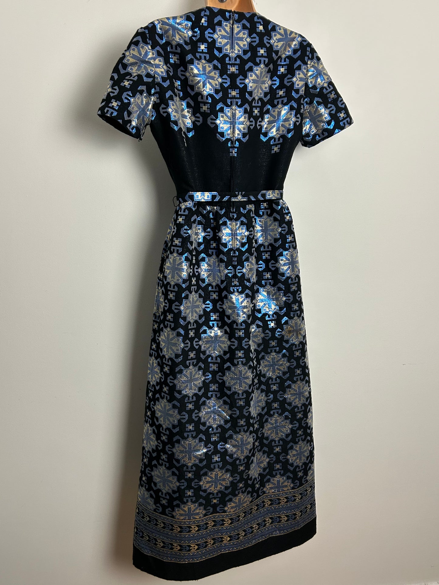 Vintage 1970s Size 10-12 Black Blue & Silver Lurex Abstract Pattern Belted Occasion Evening Maxi Dress