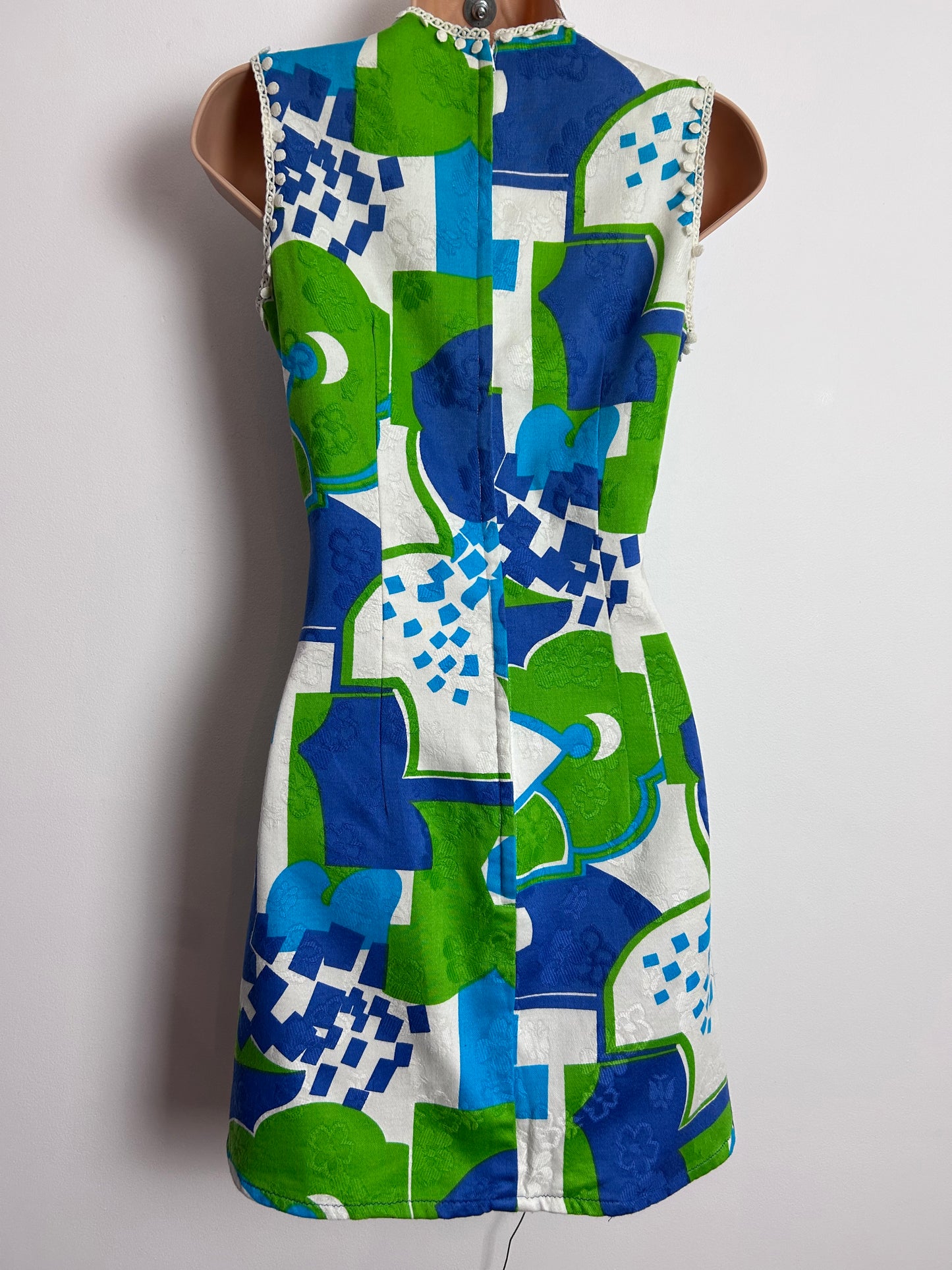 Vintage 1960s MIDGE GRANT UK Size 8 Green Blue & White Abstract Print Lace Trim Mini Mod Shift Dress