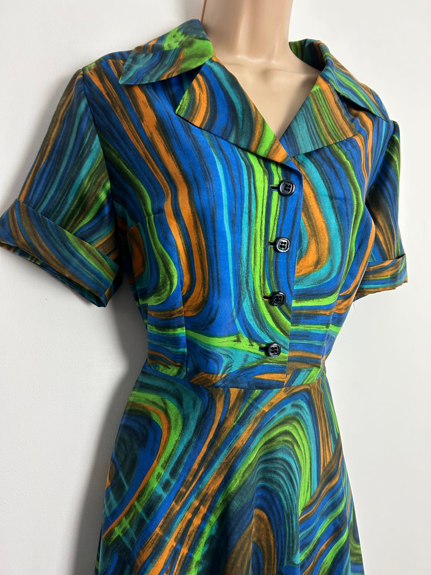 Vintage Late 1960s UK Size 14 Blue Green & Orange Stripe Print Short Sleeve Fit & Flare Dress