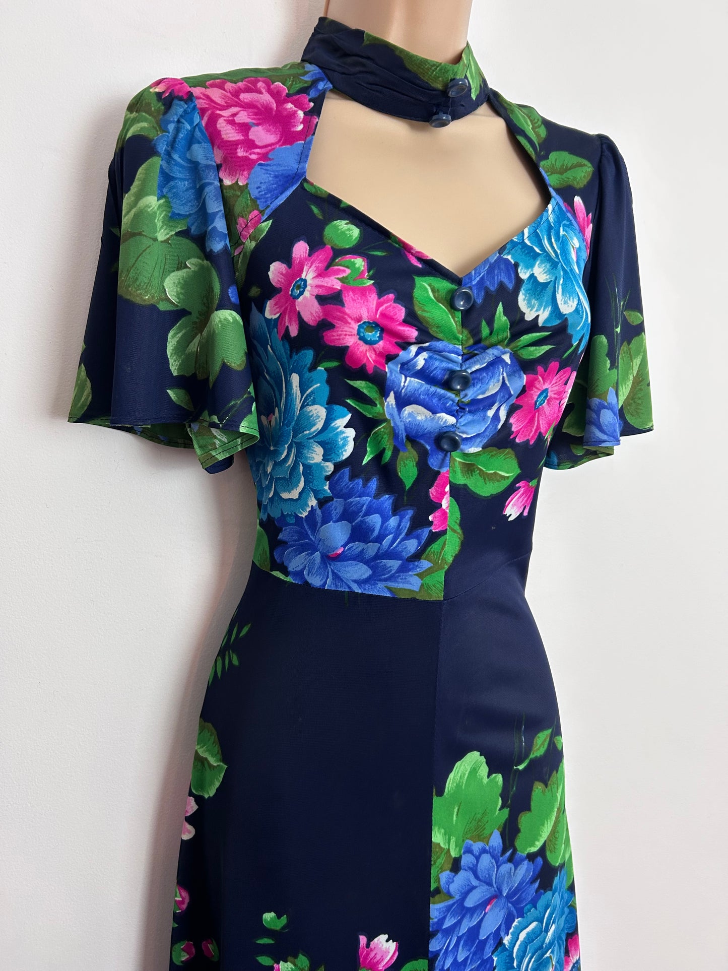 Vintage 1970s UK Size 6 Navy Blue Pink & Green Floral Print Cut Out Choker Neck Maxi Dress