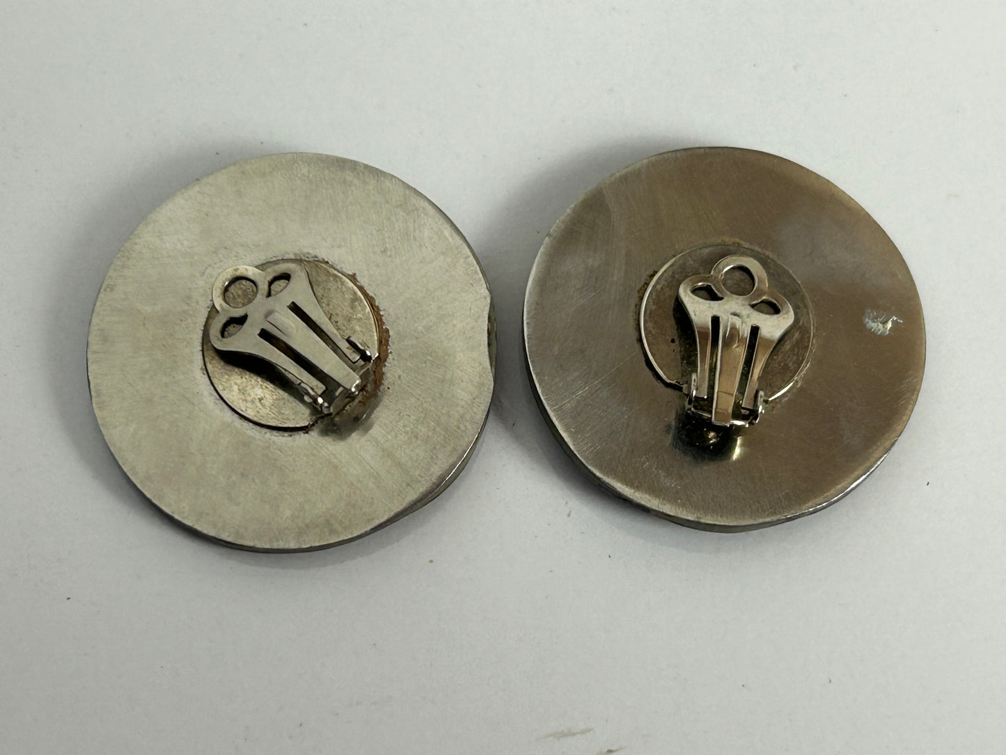 Vintage 1980s Large Round Glass & Silver Tone Base Metal Animal Print Clip On Earrings