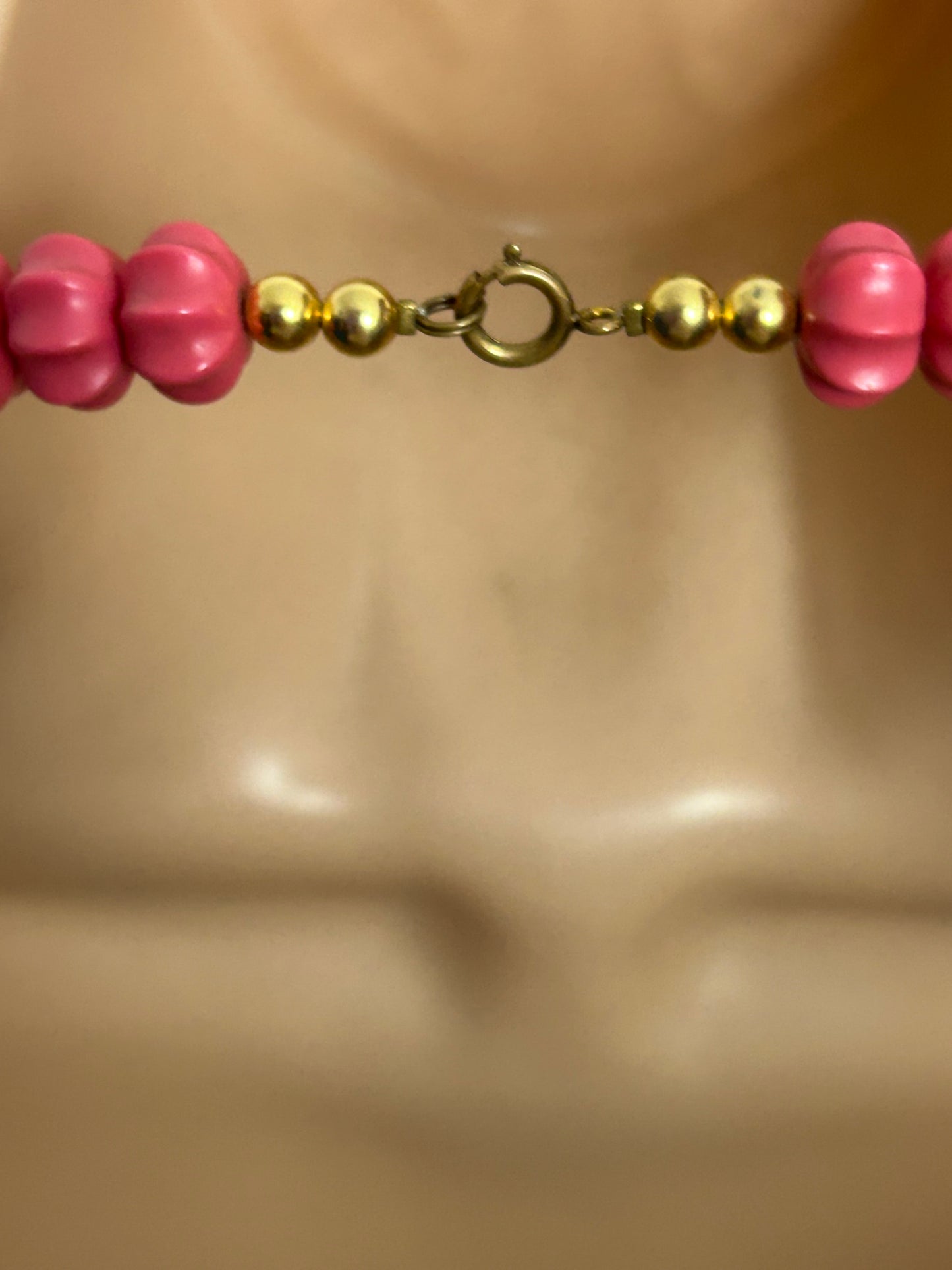 Vintage 1960s Fabulous Chunky Pink & Gold Plastic Floral Statement Choker Necklace