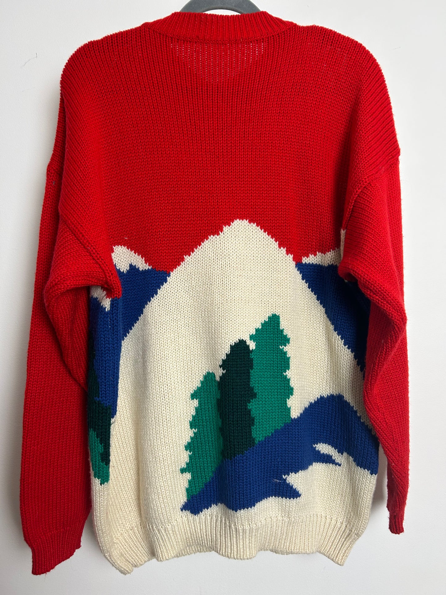 Vintage 1980s Up to Size 14 Super Cute Red & Cream Mountain Scene & 3D Skiing Jumper
